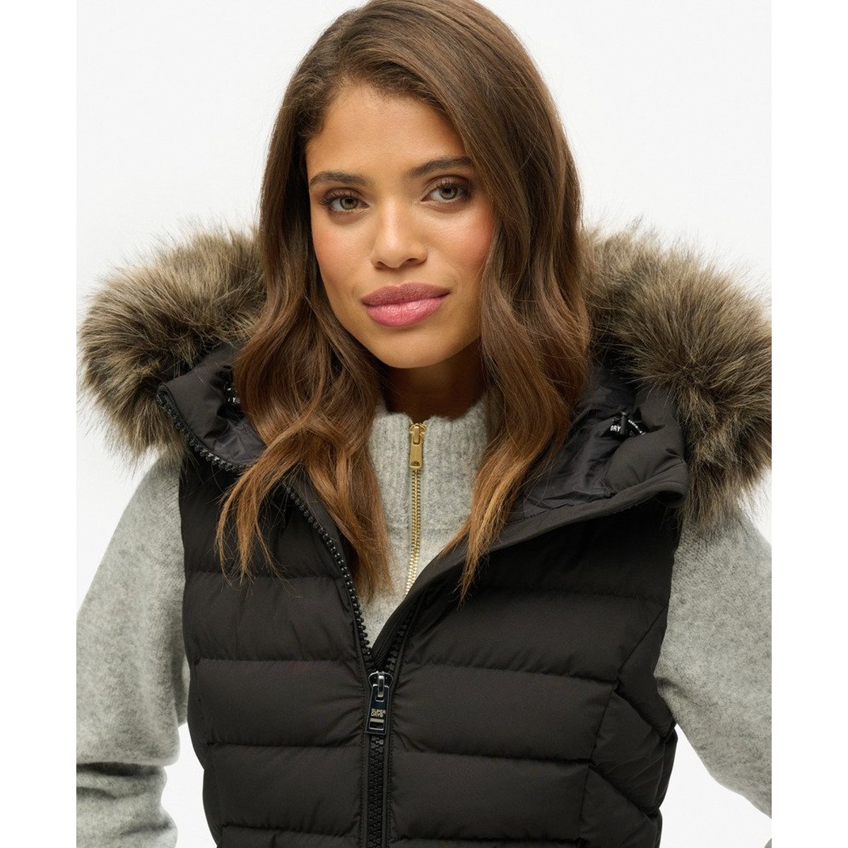 Veste sans manche en imitation fourrure à capuche Fuji noir, SUPERDRY