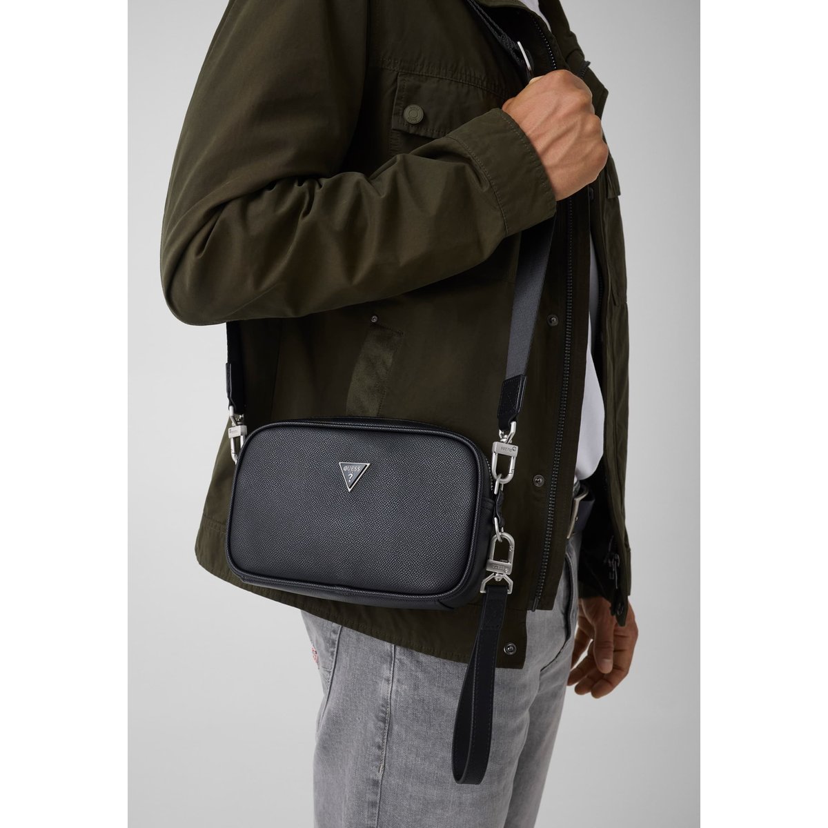 Sac Milano Crossbody noir, GUESS
