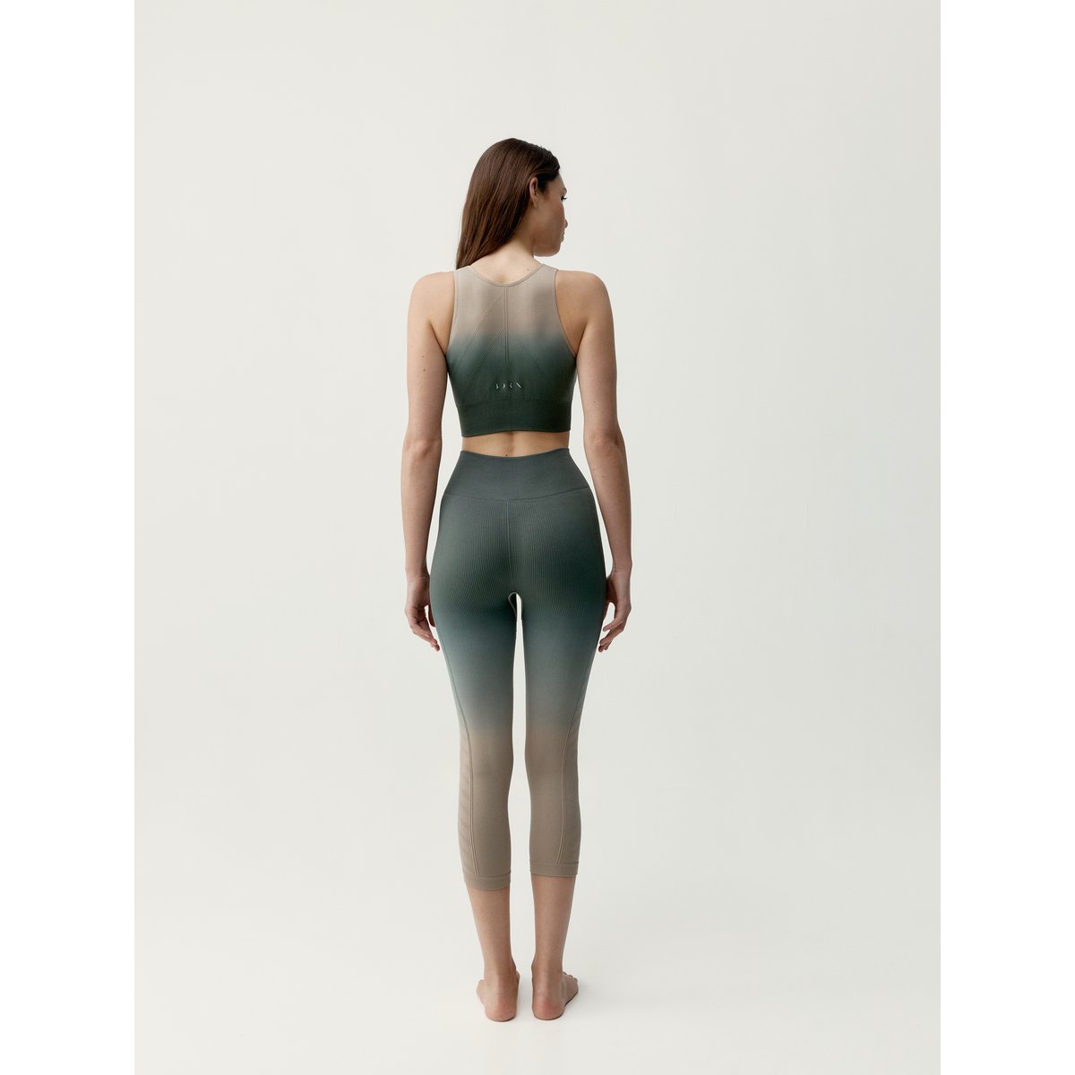 Brassière de Sport Performance Fixation Moyenne DIONE sauge/taupe, BORN