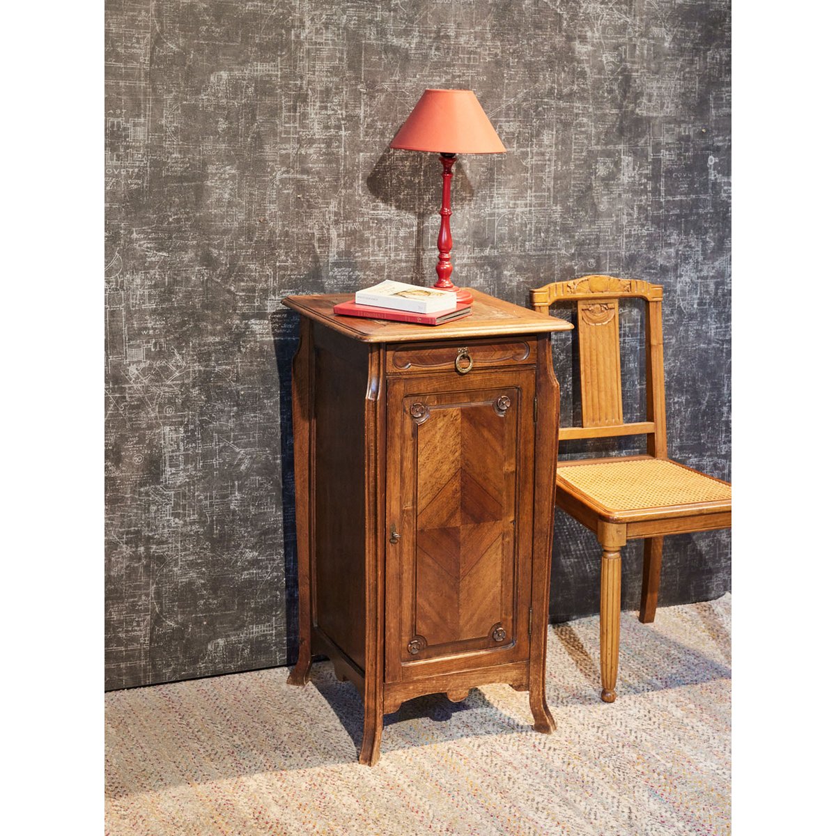 Table d'appoint en bois Francine N°1556 - Bon état bois foncé, DEBONGOUT