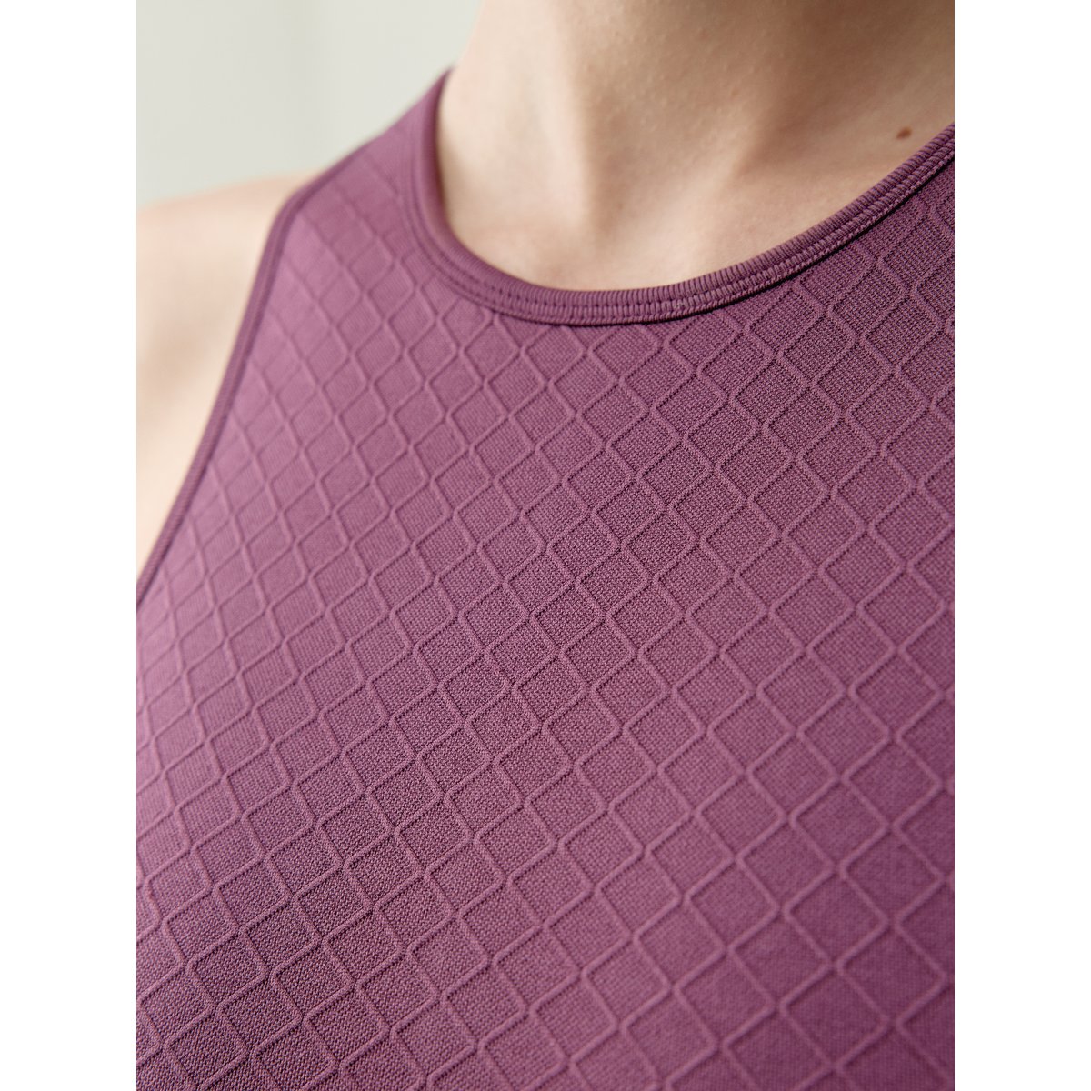 Brassière de sport femme Eira maintien moyen-élevé coussinets amovibles bordeaux intense, BORN
