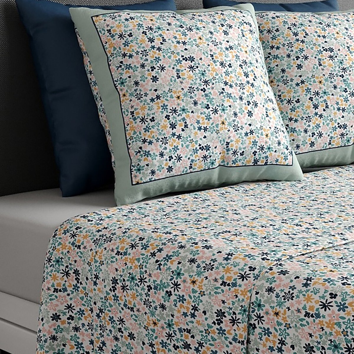 Parure de draps plat en coton imprimée, Mani bleu ciel, ATELIER DU COTON