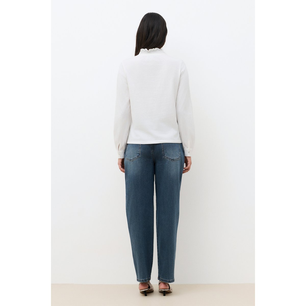 Coupe droite col montant T-SHIRT TBETH ecru, CAROLL