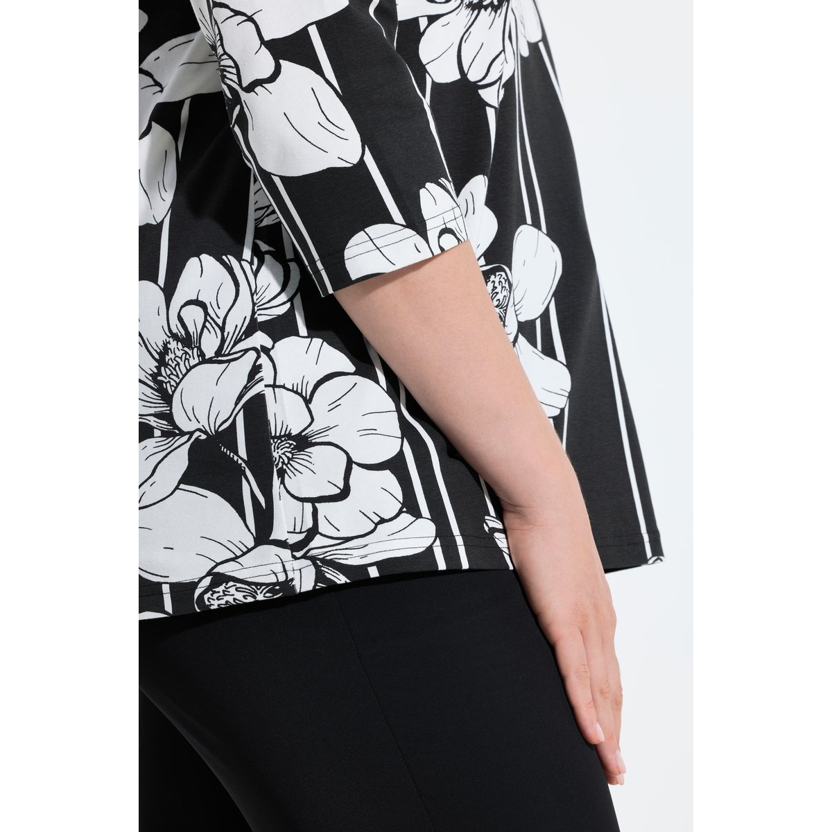 Blouse motif fleurs/rayures noir, ULLA POPKEN