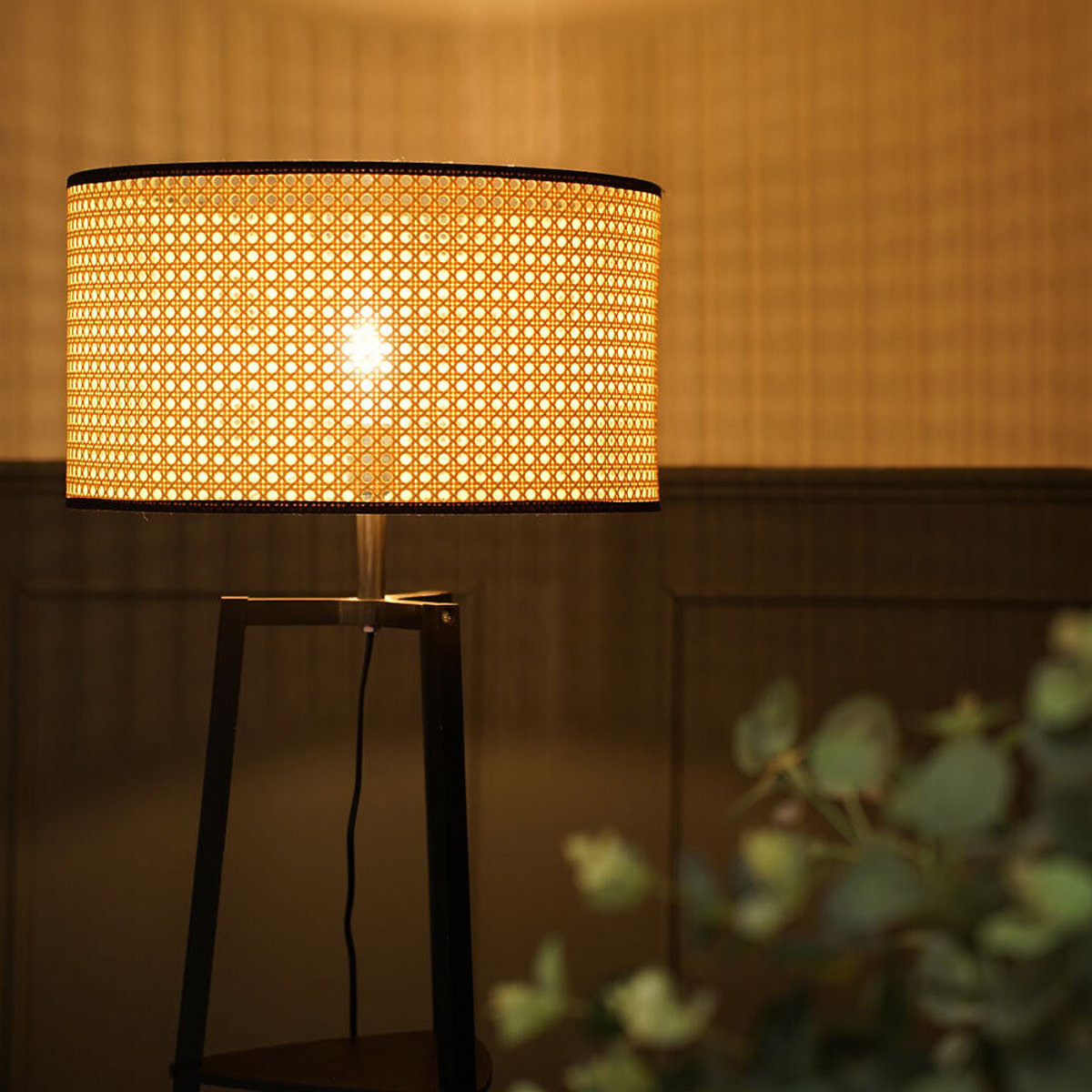 Hollis 3-Tier Shelf Tripod Floor Lamp with Black Trim Shade black, SO'HOME