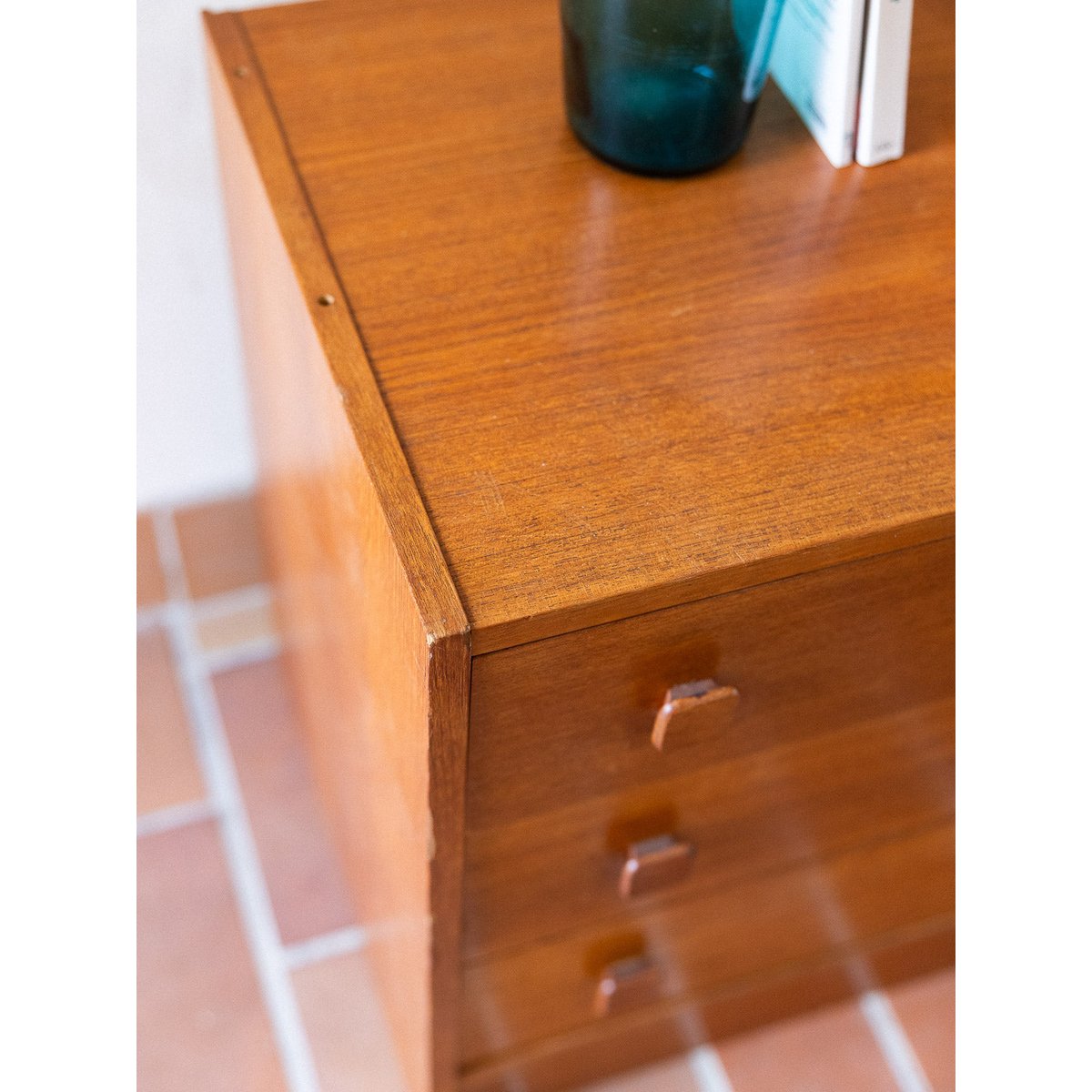 Commode aux poignées carrées Olga N°1058 - Bon état marron, DEBONGOUT