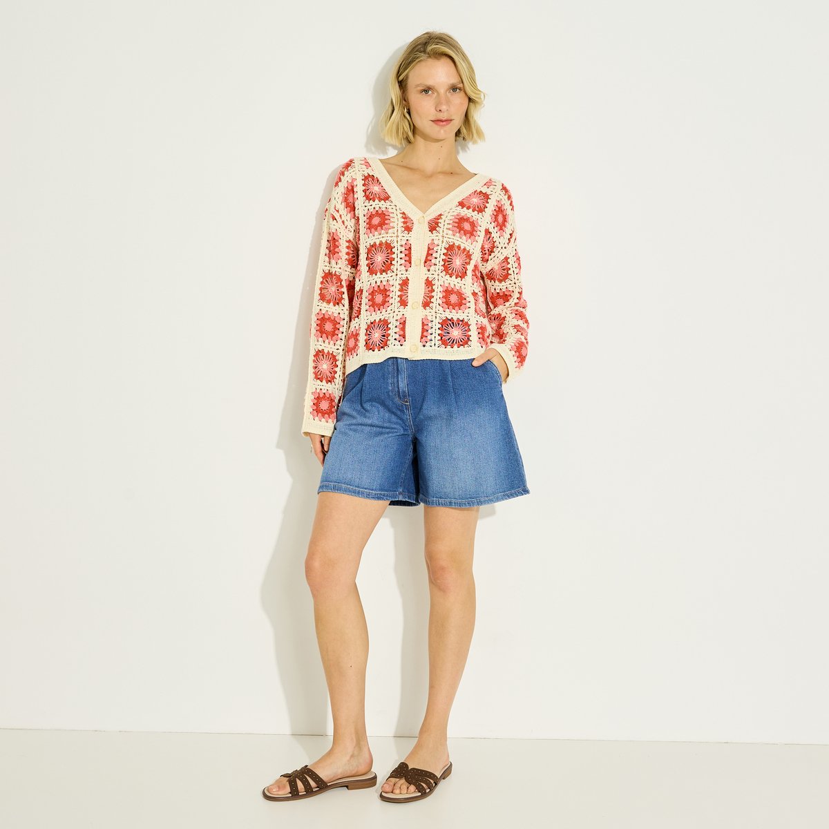 Gilet col V en crochet rose, GRAIN DE MALICE