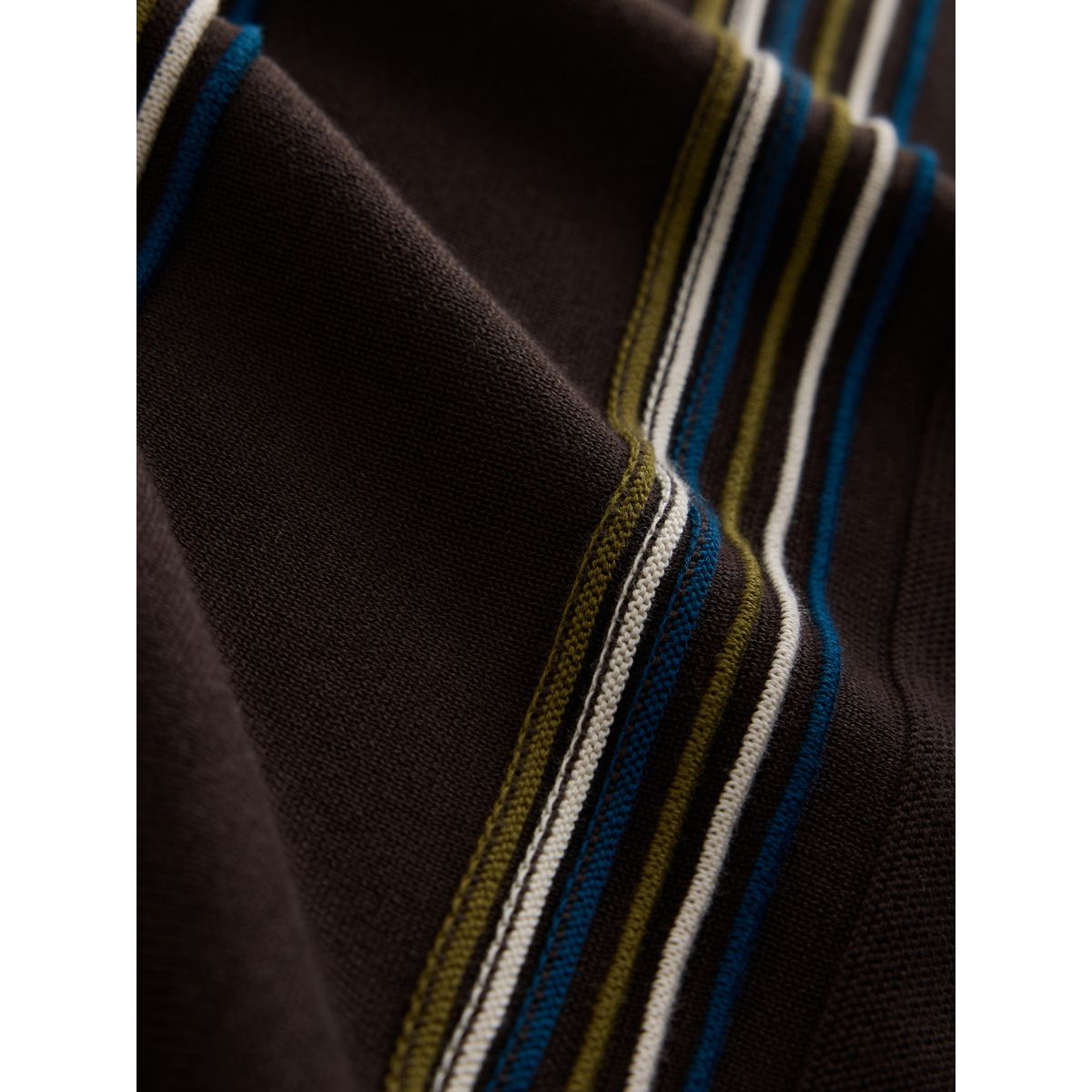 Polo en maille à rayures et col zippé marron, NEXT