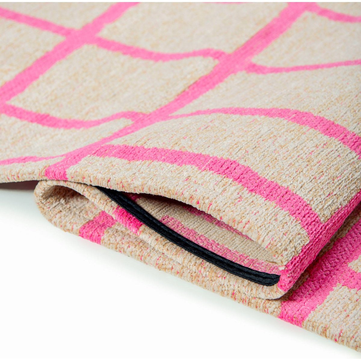 Tapis intérieur extérieur jacquard, CARO rose fuchsia sur fond beige clair, RECOLLECTION