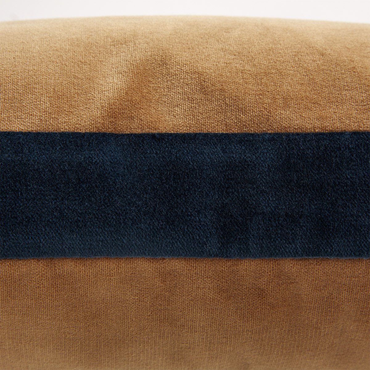 Housse de coussin en velours bleu, B VELVET camel, BOSS HOME