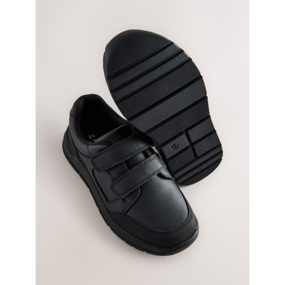 Chaussures d’école en cuir à scratch noir, NEXT