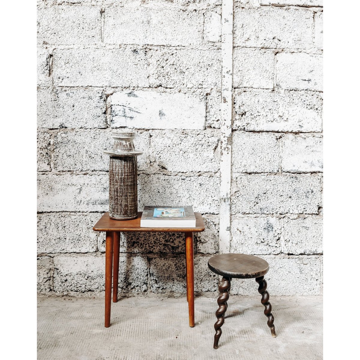 Table d'appoint Francine N°281 - Bon état bois, DEBONGOUT