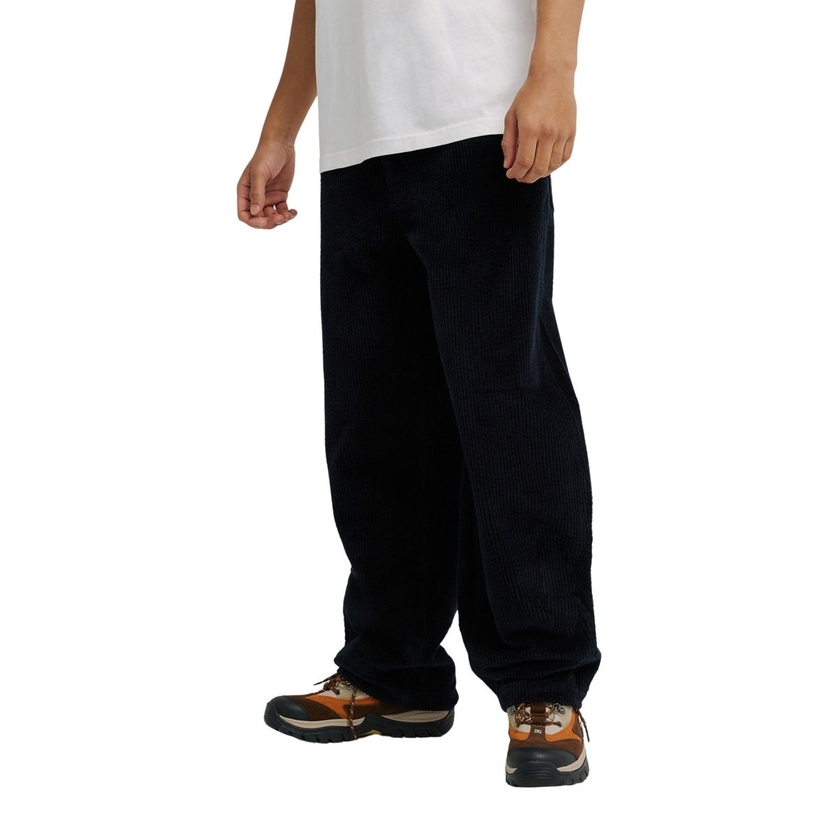 Pantalon en velours BARREL CORD. noir black, DC SHOES