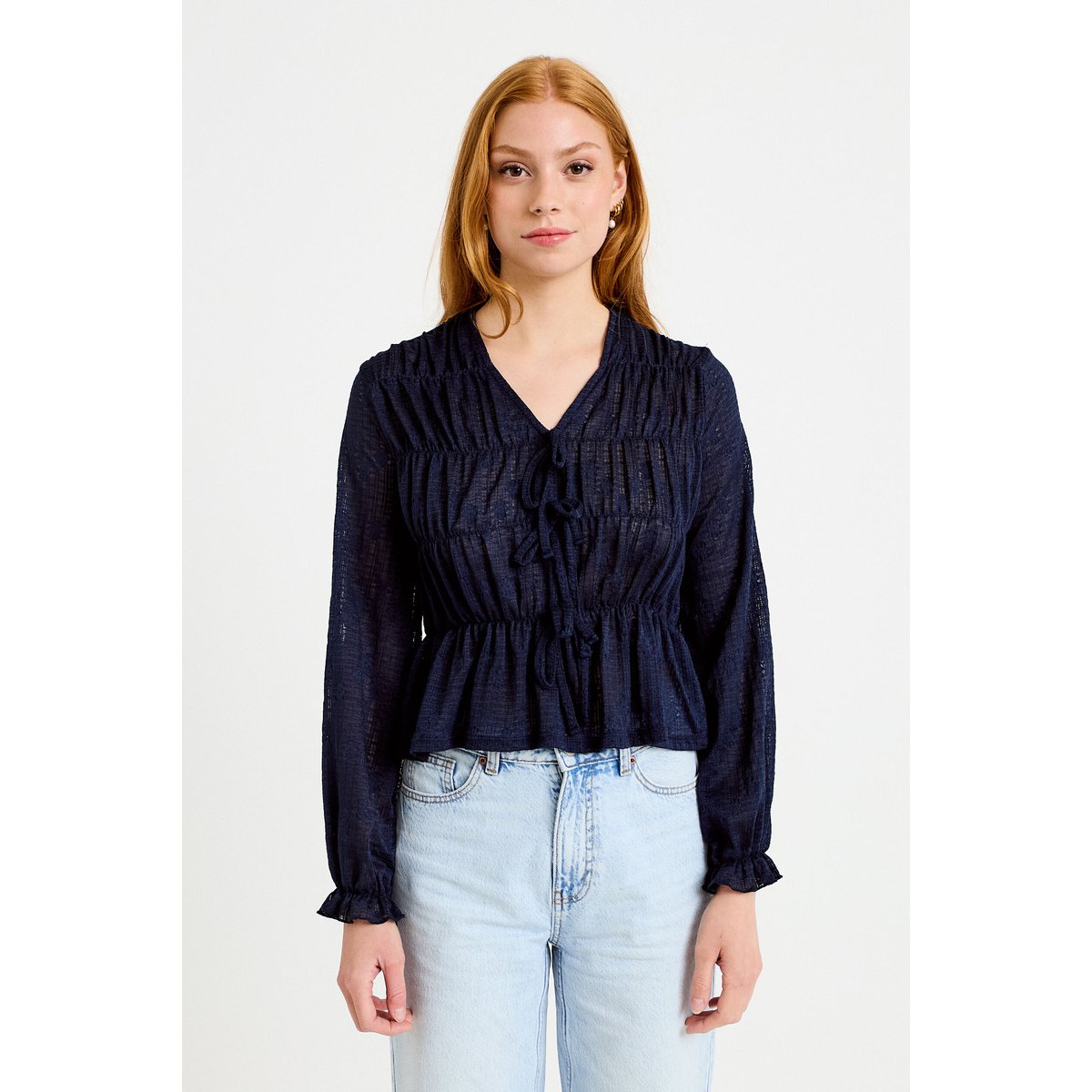 Blouse ajustée col v dentelle plissée bleu marine, CACHE CACHE