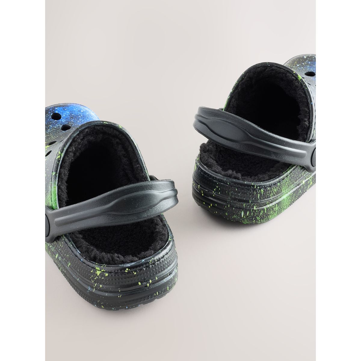 Chaussons style sabots fourrés imprimé galaxie, NEXT