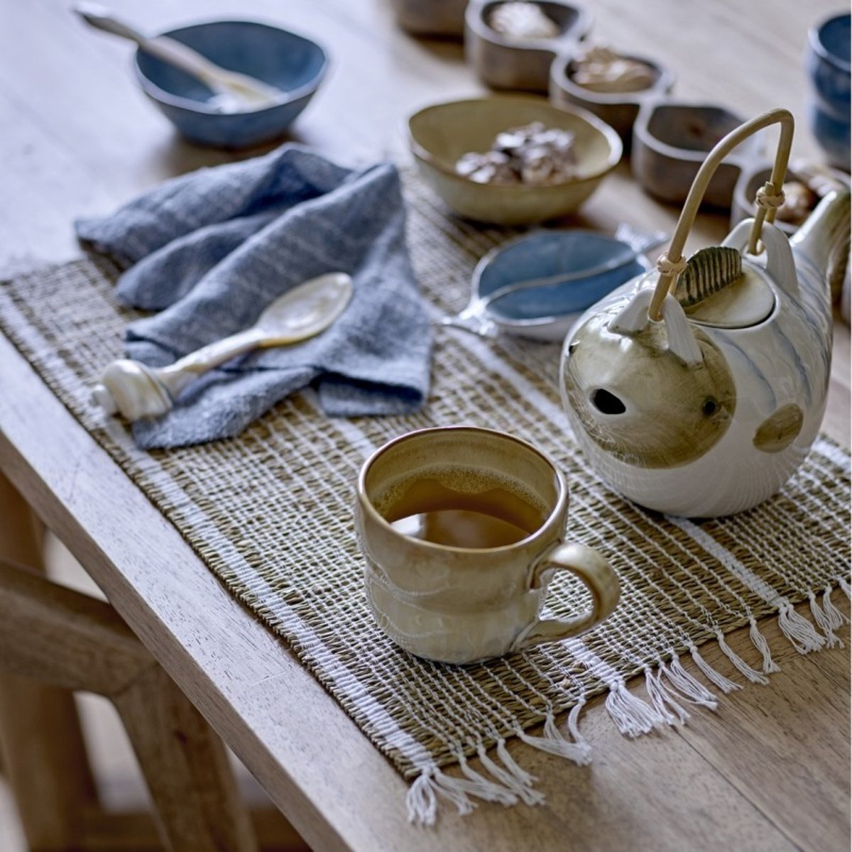 Théière poisson grès infuseur  Wrenna beige, BLOOMINGVILLE