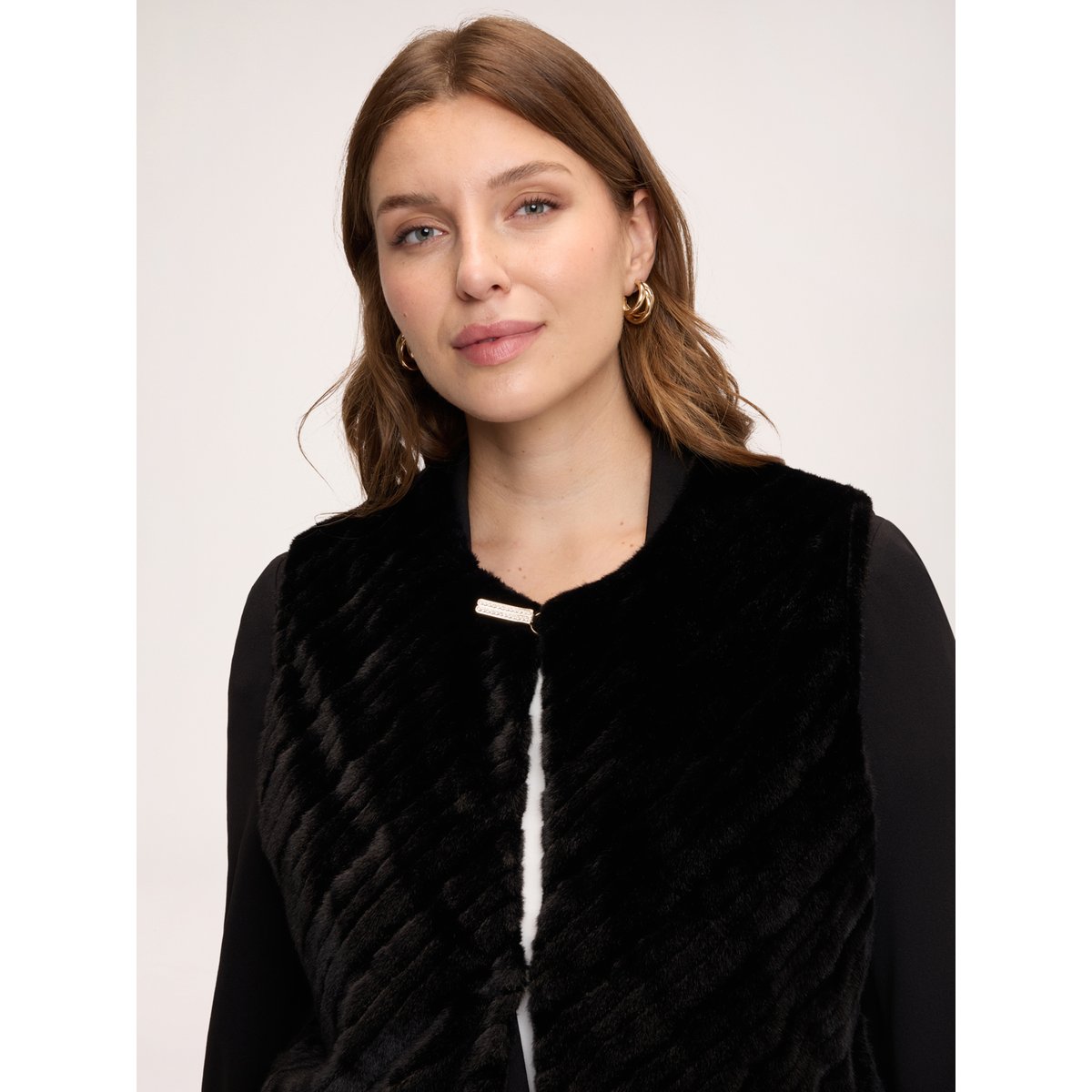 Gilet long noir, FIORELLA RUBINO