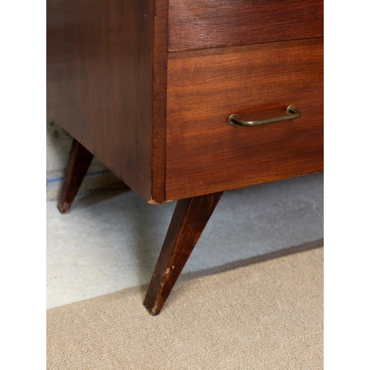 Commode en bois foncé Olga N°663 - Bon état bois foncé, DEBONGOUT