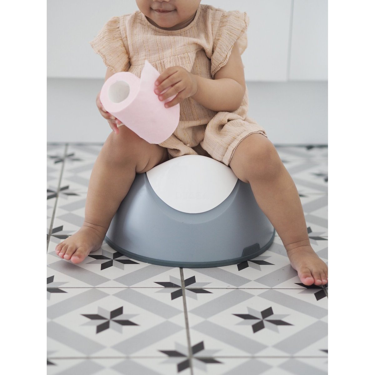 Pot bébé ergonomique gris, blanc, BEABA