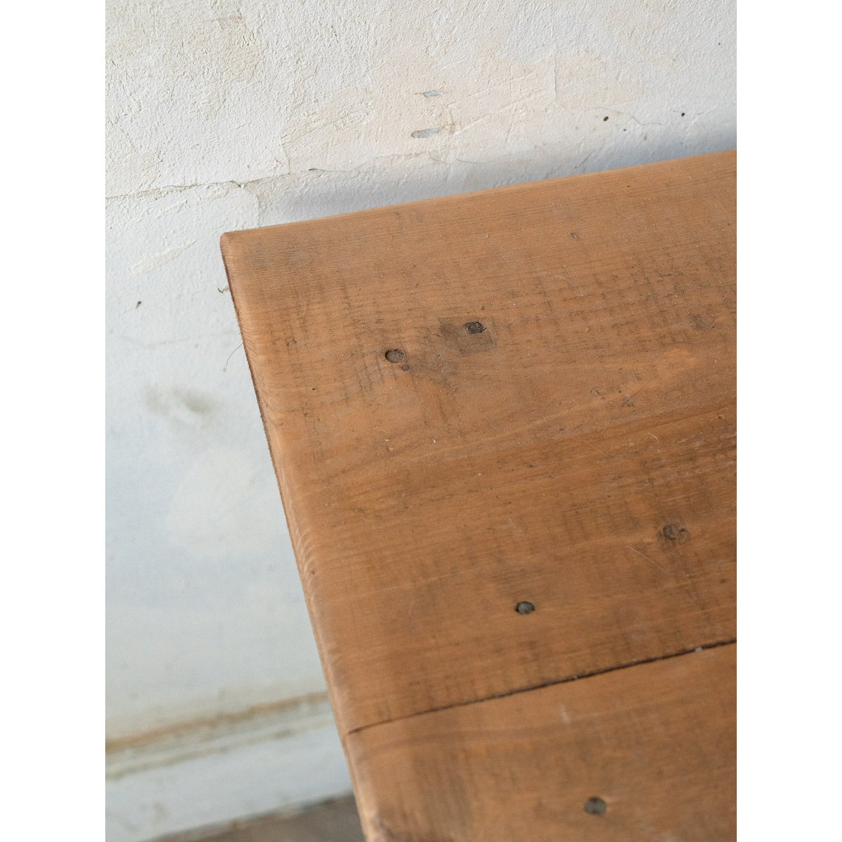 Table d'appoint vintage en bois Francine N°1022 - Bon état bois clair, DEBONGOUT