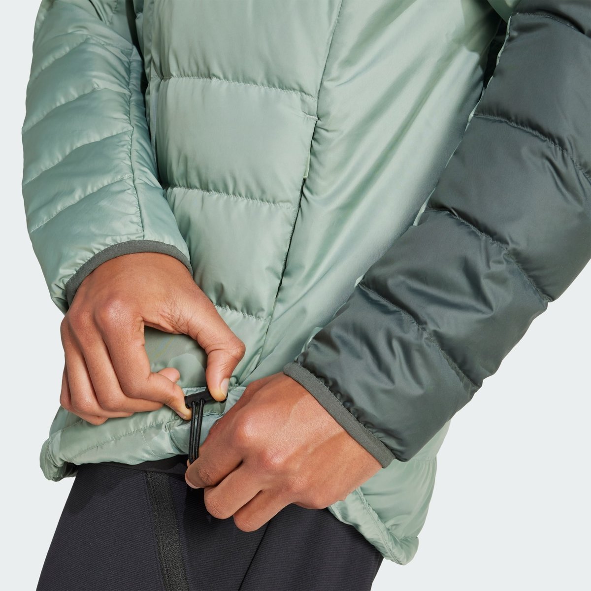 Doudoune à capuche légère Terrex Multi silver green / legend ivy, adidas Performance