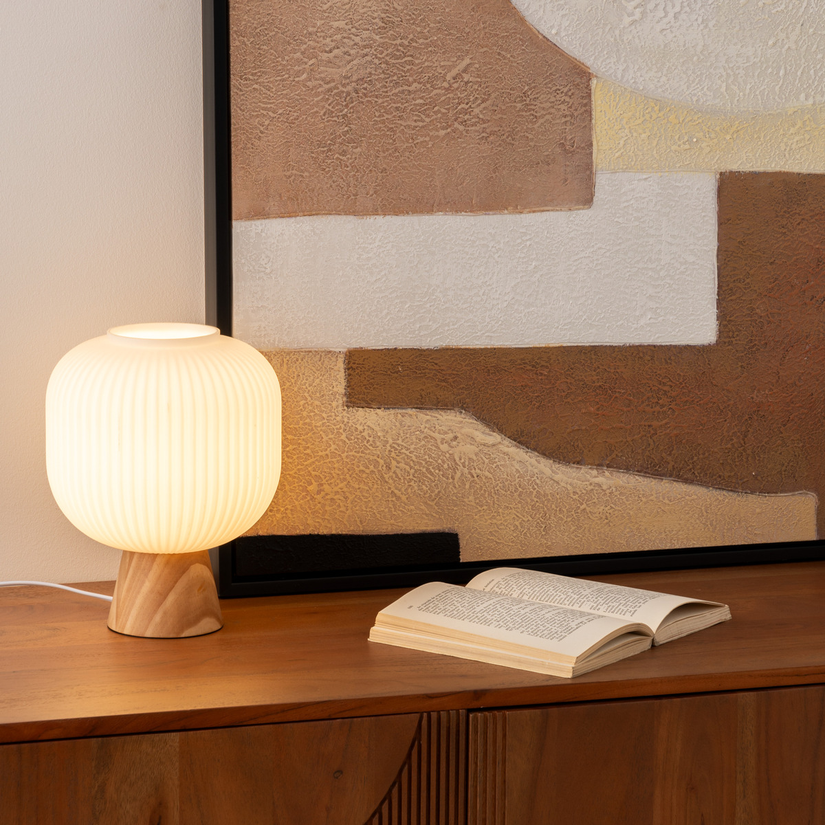 Lampe à poser verre cannelé et bois TRAVIS blanc, ATMOSPHERA