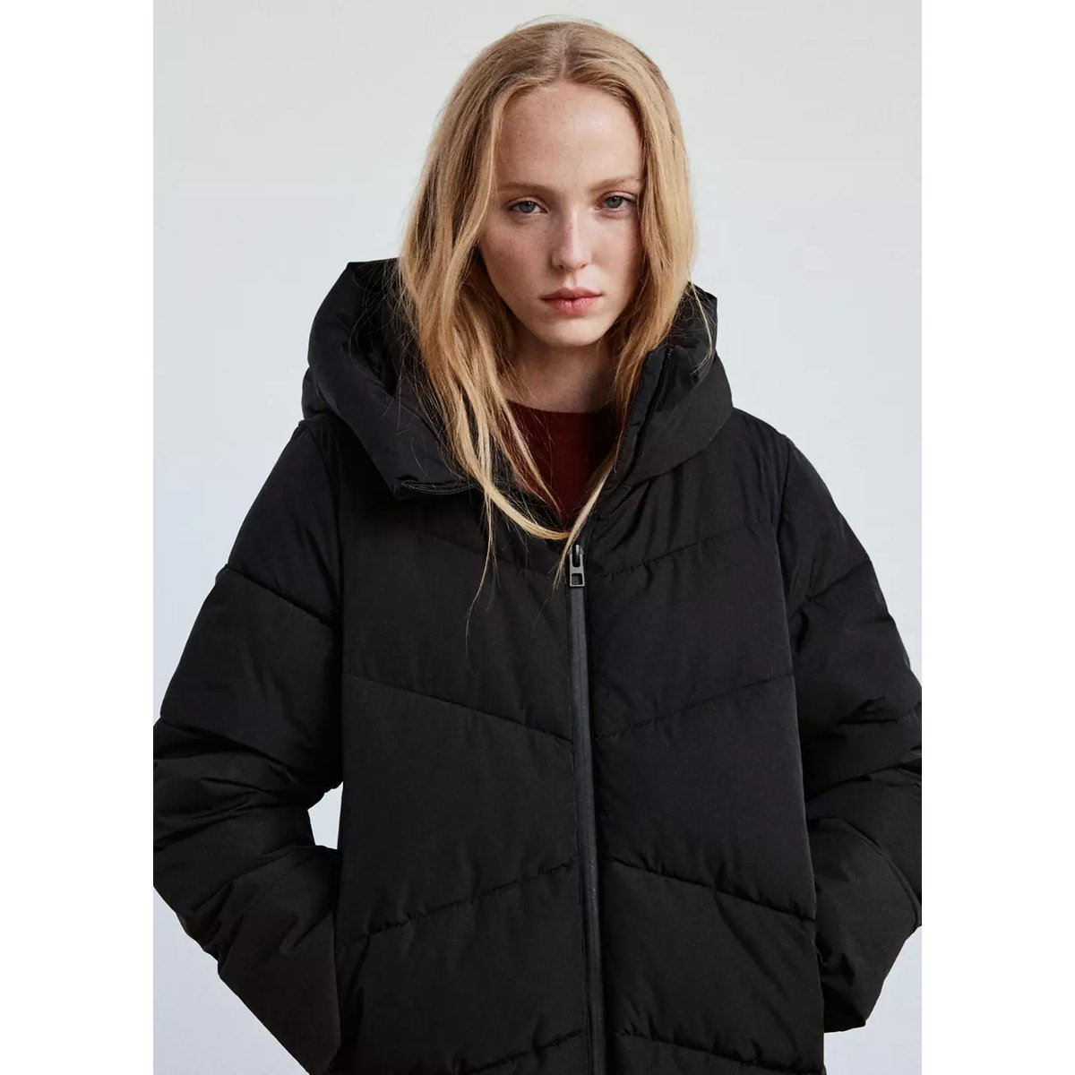 Anorak matelassé à capuche noir, MANGO