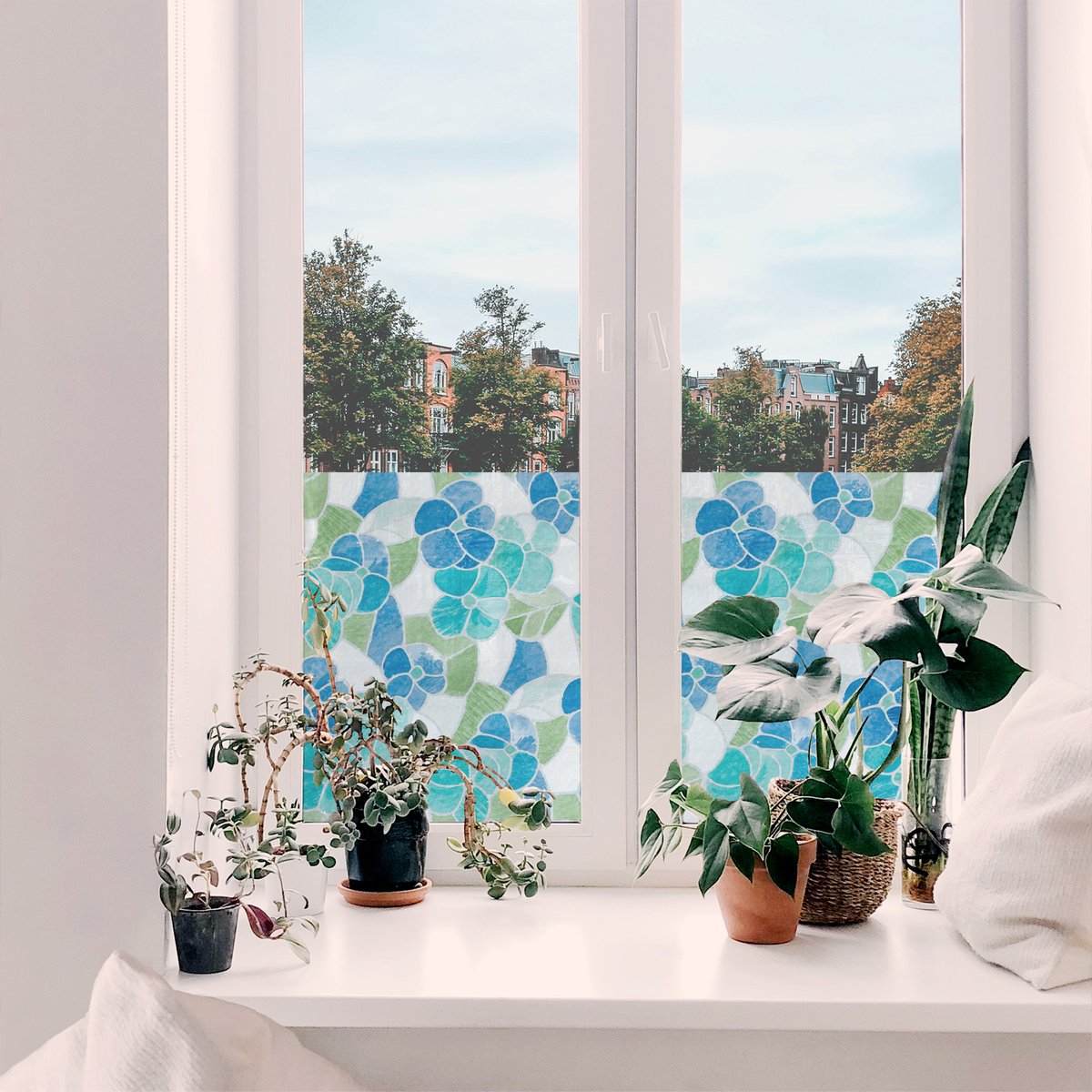 Adhésif décoratif pour vitres Fleurs Madère bleu, ART FOR THE HOME
