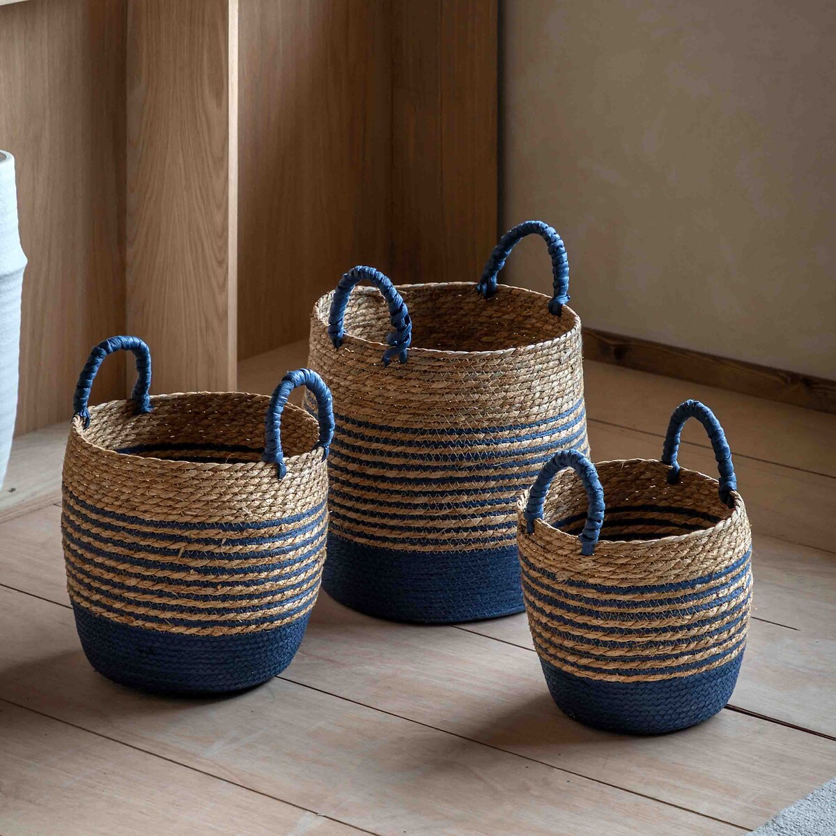 Set of 3 Diso Seagrass Basket in Blue Stripe blue, ÉDITÉ