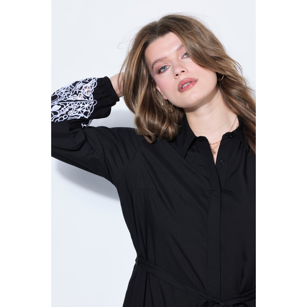Robe-chemisier midi noir, STUDIO UNTOLD