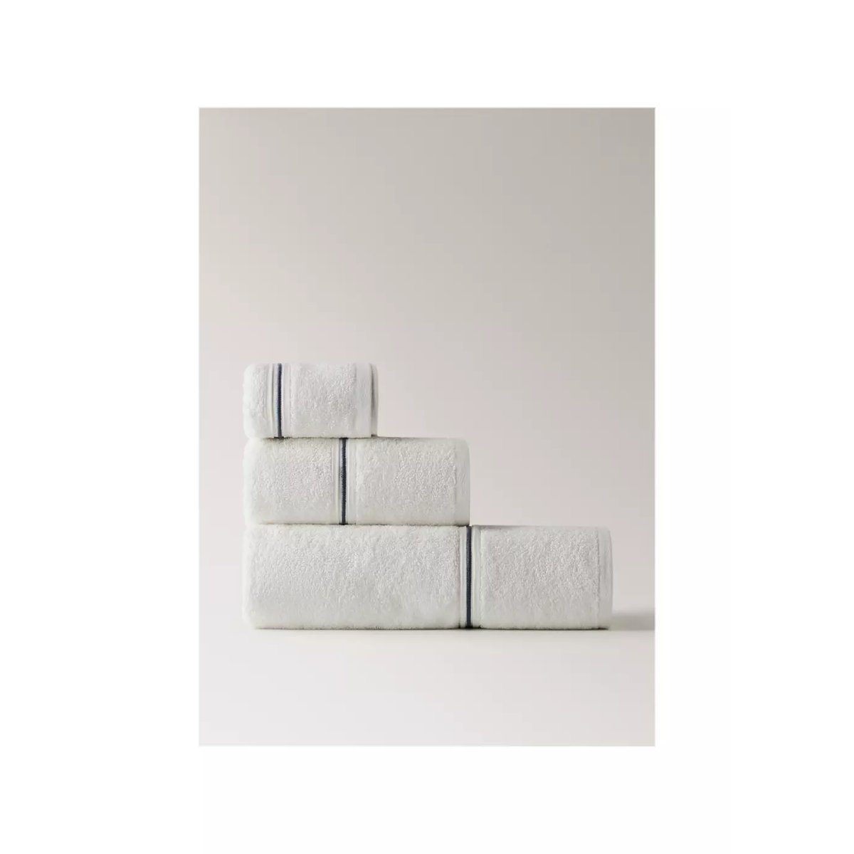 Serviette de toilette en coton feston brodé blanc, MANGO HOME