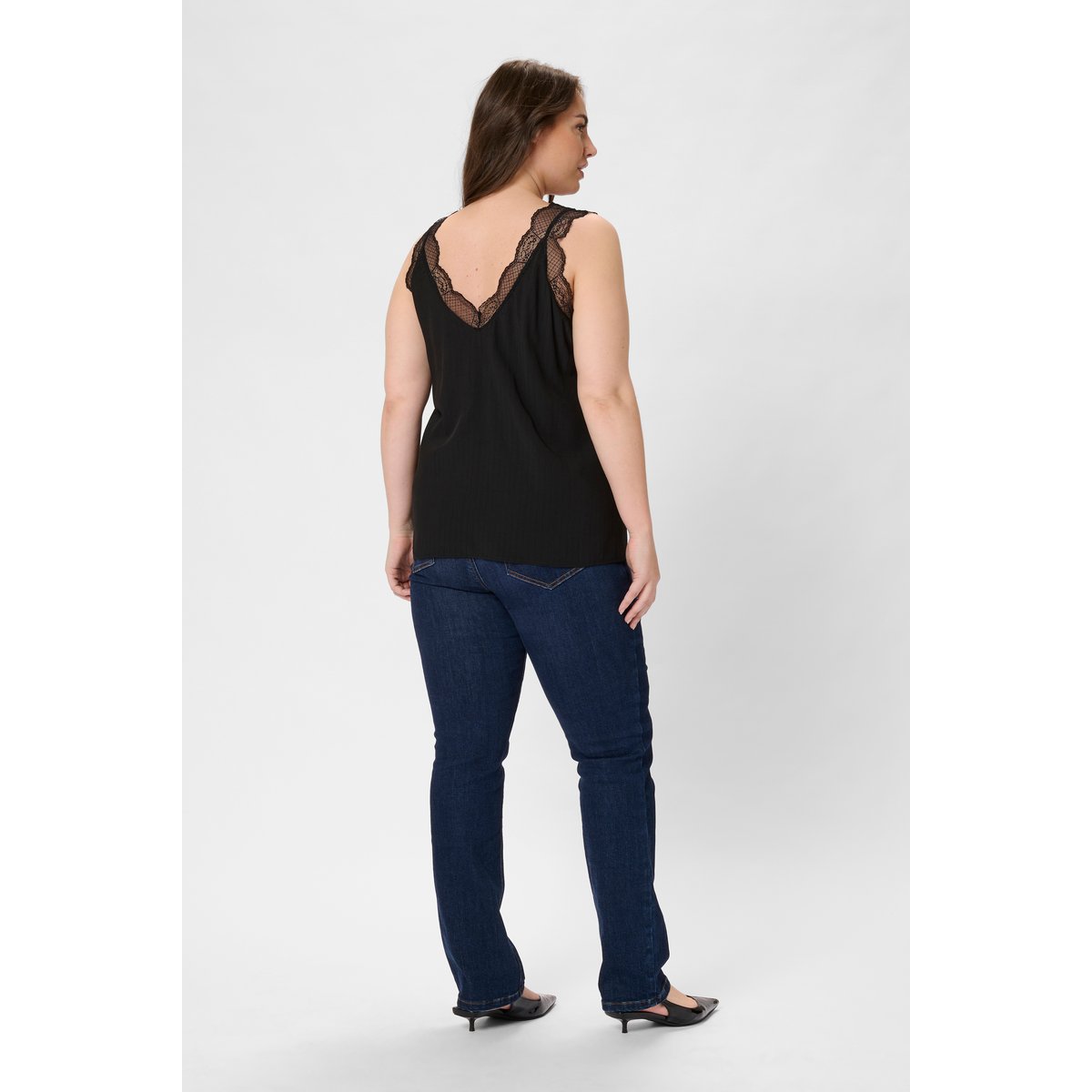 Sleeveless blouse noir black, KAFFE CURVE