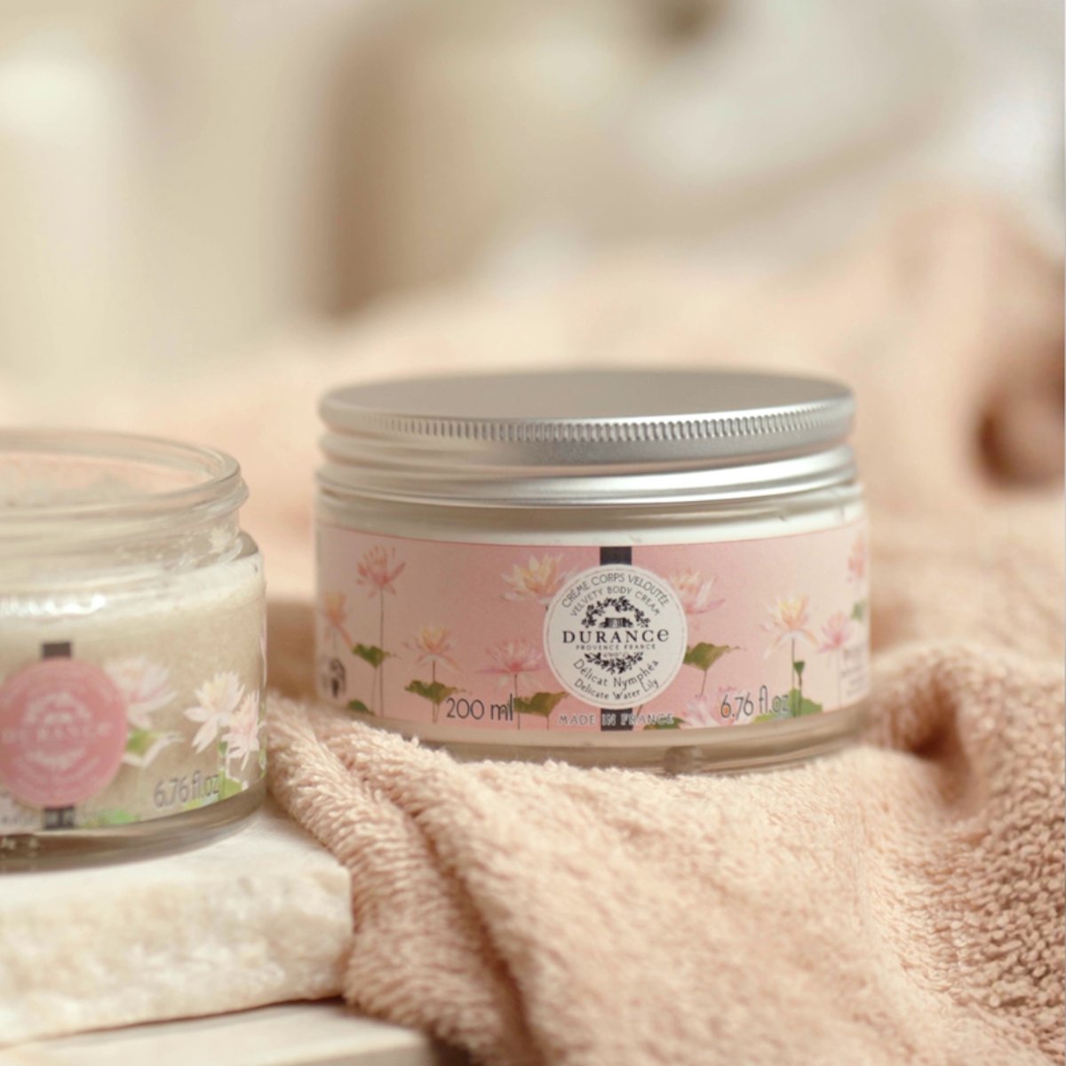 Crème corps veloutée DÉLICAT NYMPHÉA couleur unique, DURANCE