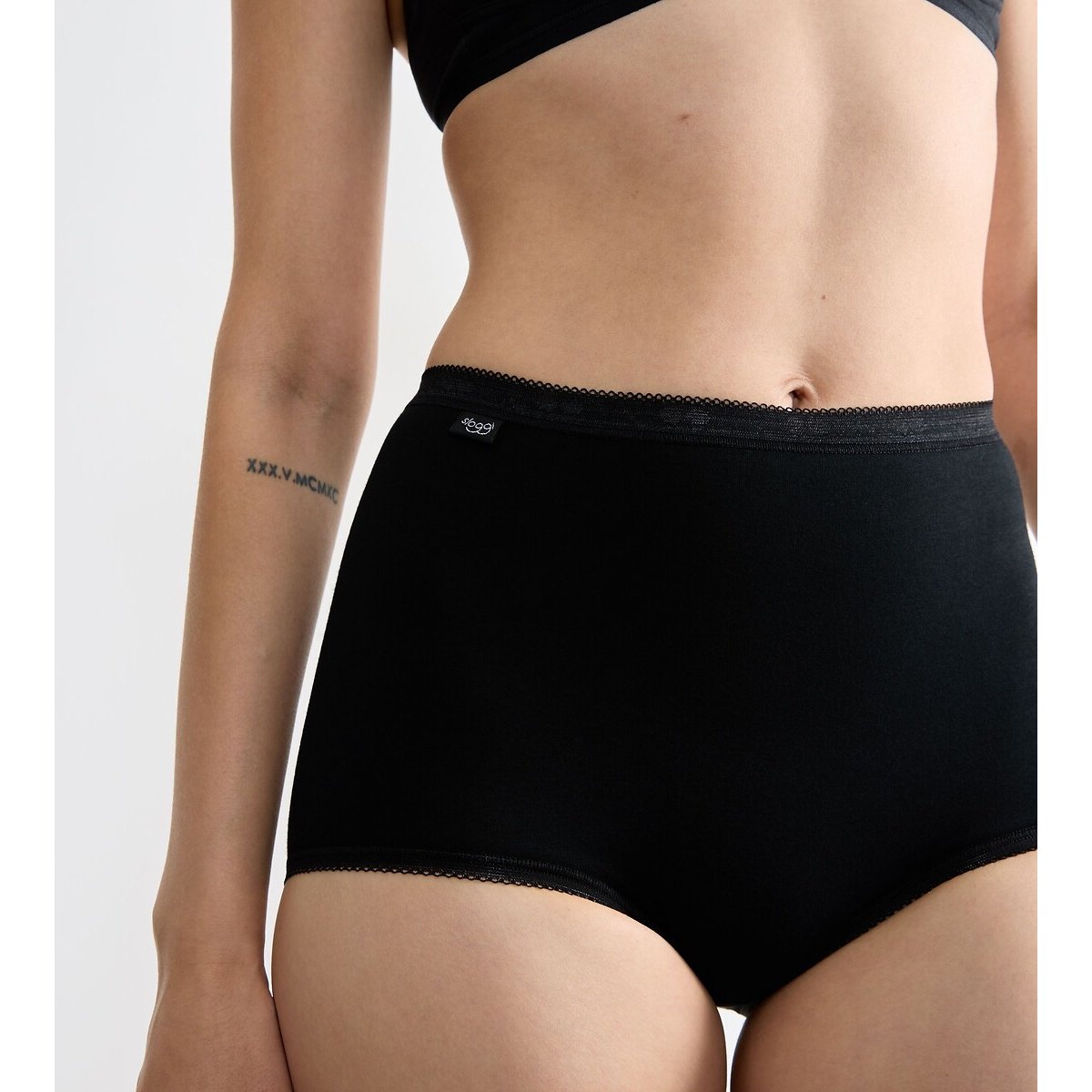 Pack of 4 Basic Maxi Knickers black, SLOGGI