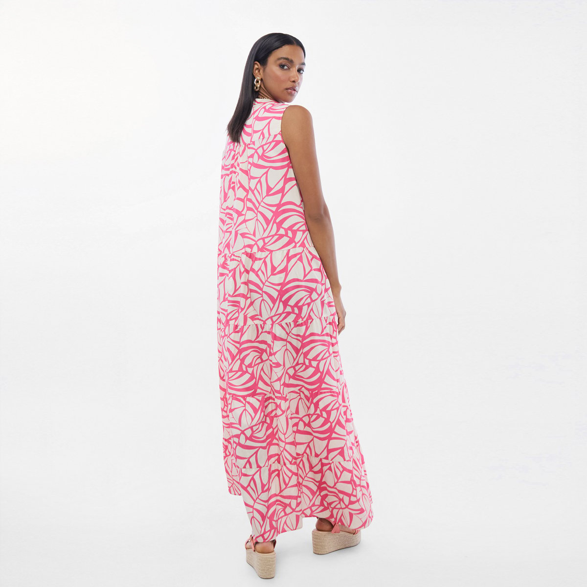 Robe longue fluide à volants et col V ecru, LOLA CASADEMUNT