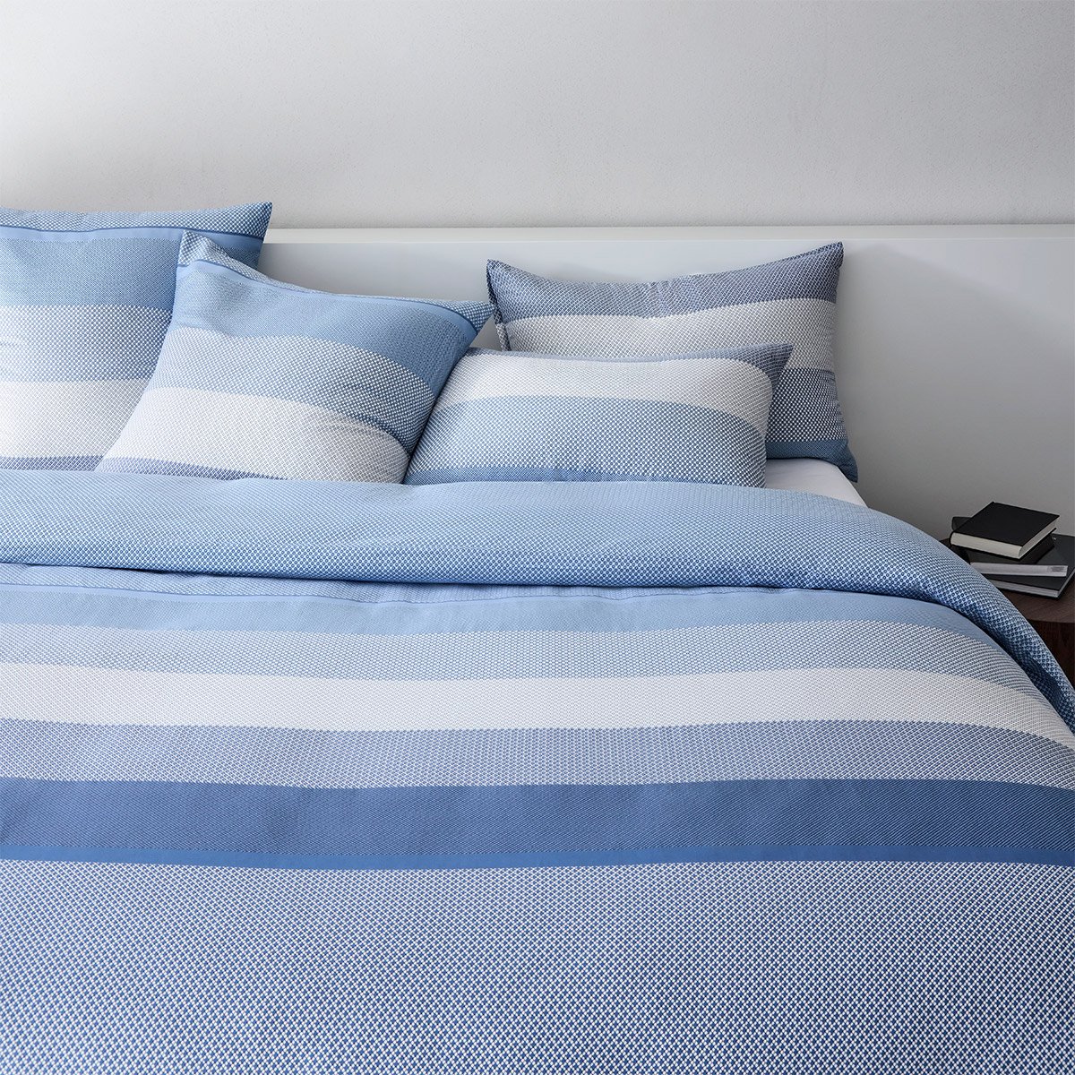 Taie d'oreiller en satin de coton bleu, LOGAN denim, BOSS HOME