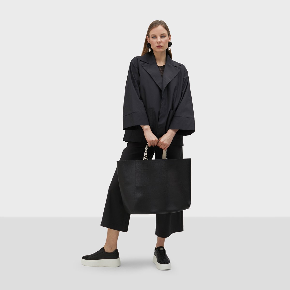 Blazer à manches Kimono longues noir, LOLA CASADEMUNT