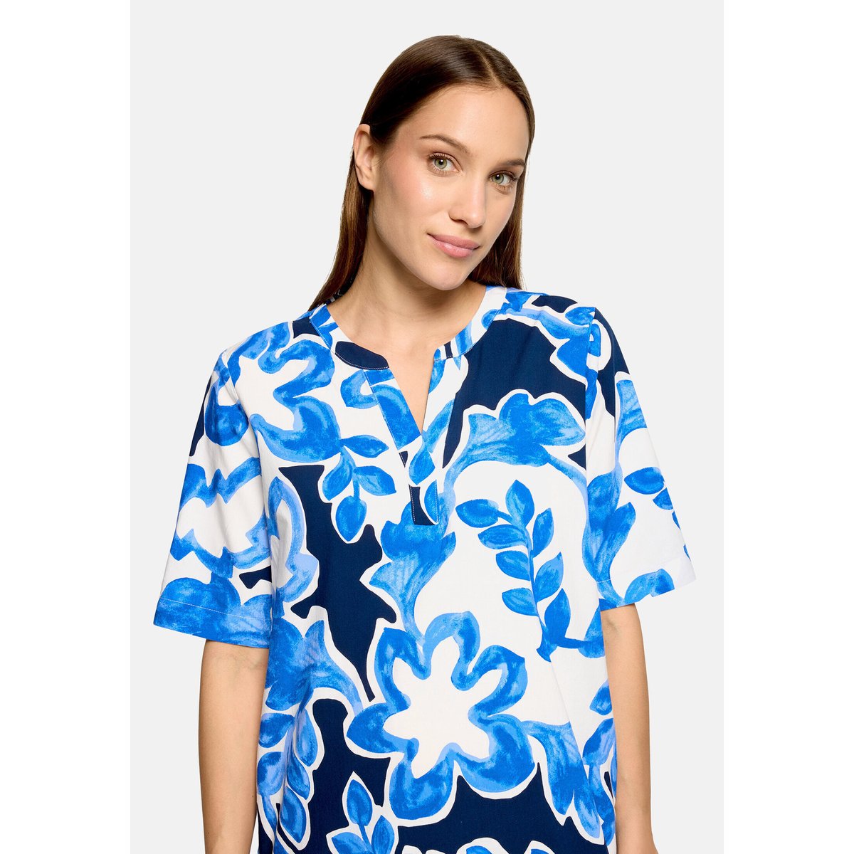 Robe-chemisier à imprimé blanc/bleu, BETTY & CO
