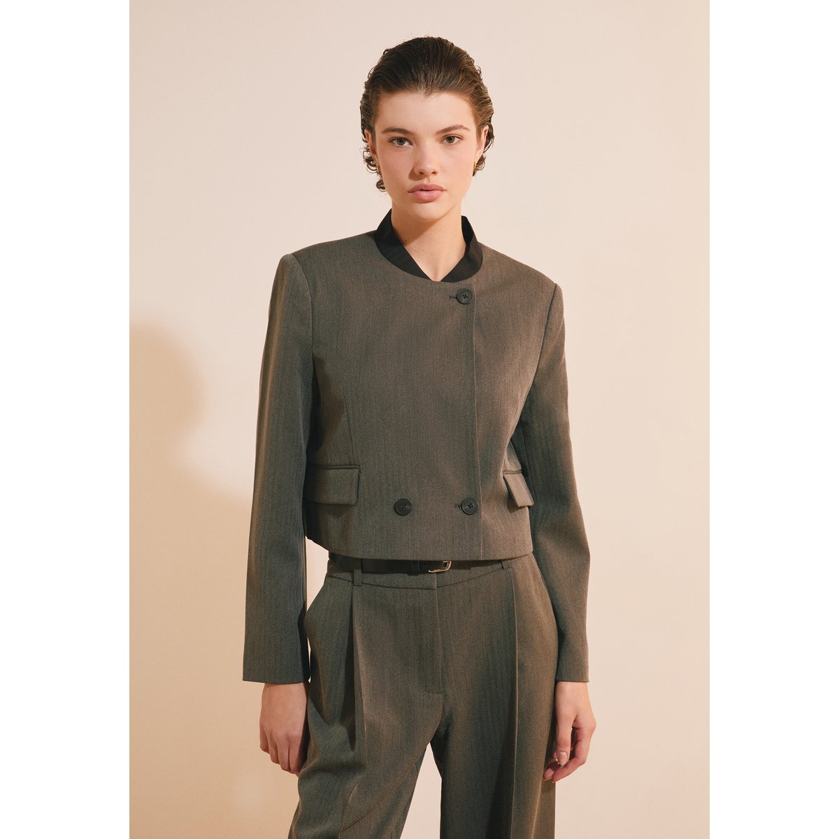 Veste courte avec détails boutons VALENTINA CHX gris, ETAM