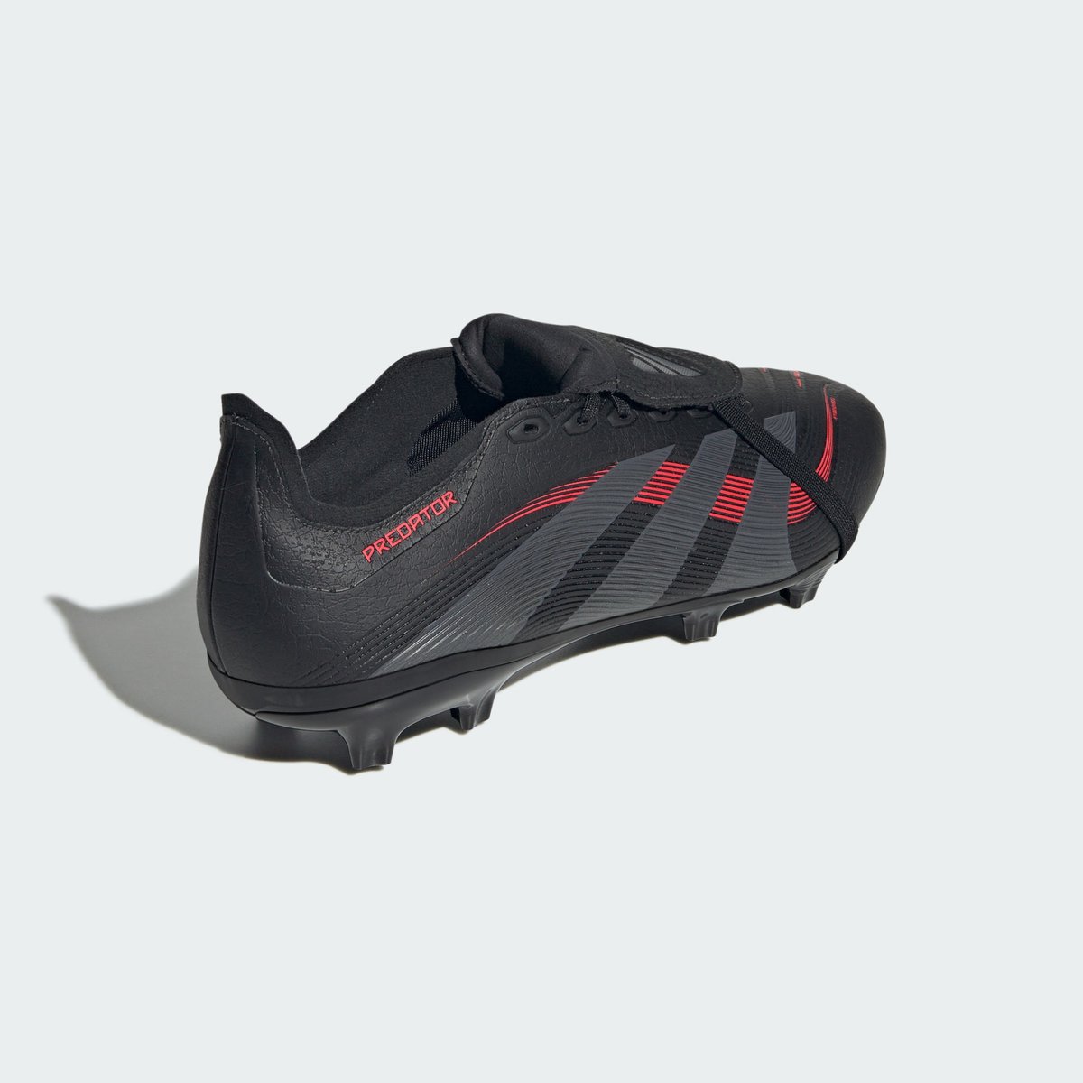 Chaussure Predator Languette Rabattue Terrain Souple/Multi-Surfaces Chaussure Predator Languette Rabattue Terrain Souple/Multi-Surfaces core black / grey four / lucid red, adidas Performance