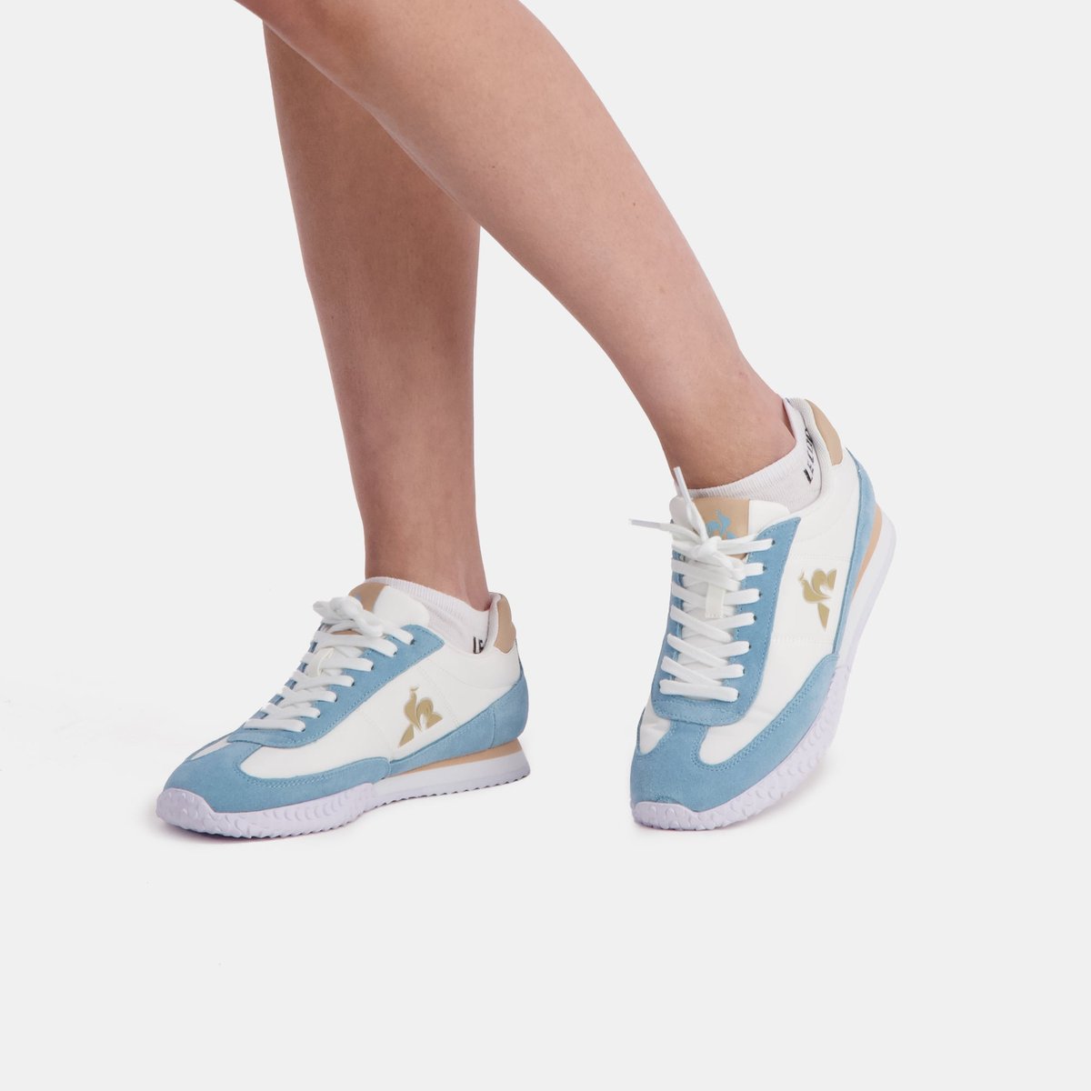 Sneakers rétro-running avec détails suede Veloce optical white/crystal blue, LE COQ SPORTIF