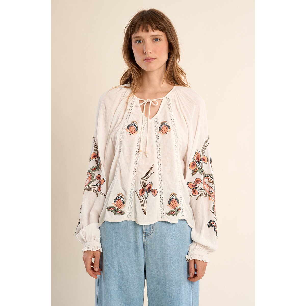 Blouse à broderie florale, col à nouer offwhite, MOLLY BRACKEN