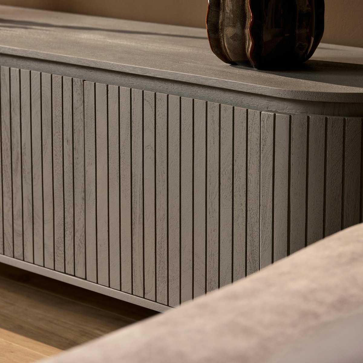 Meuble TV ovale en bois, 3 portes CALERO gris, PIER IMPORT