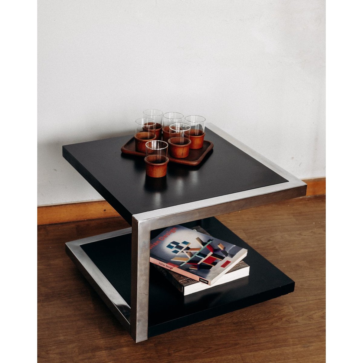 Table basse en bois et métal Liv N°140 - Bon état noir, DEBONGOUT