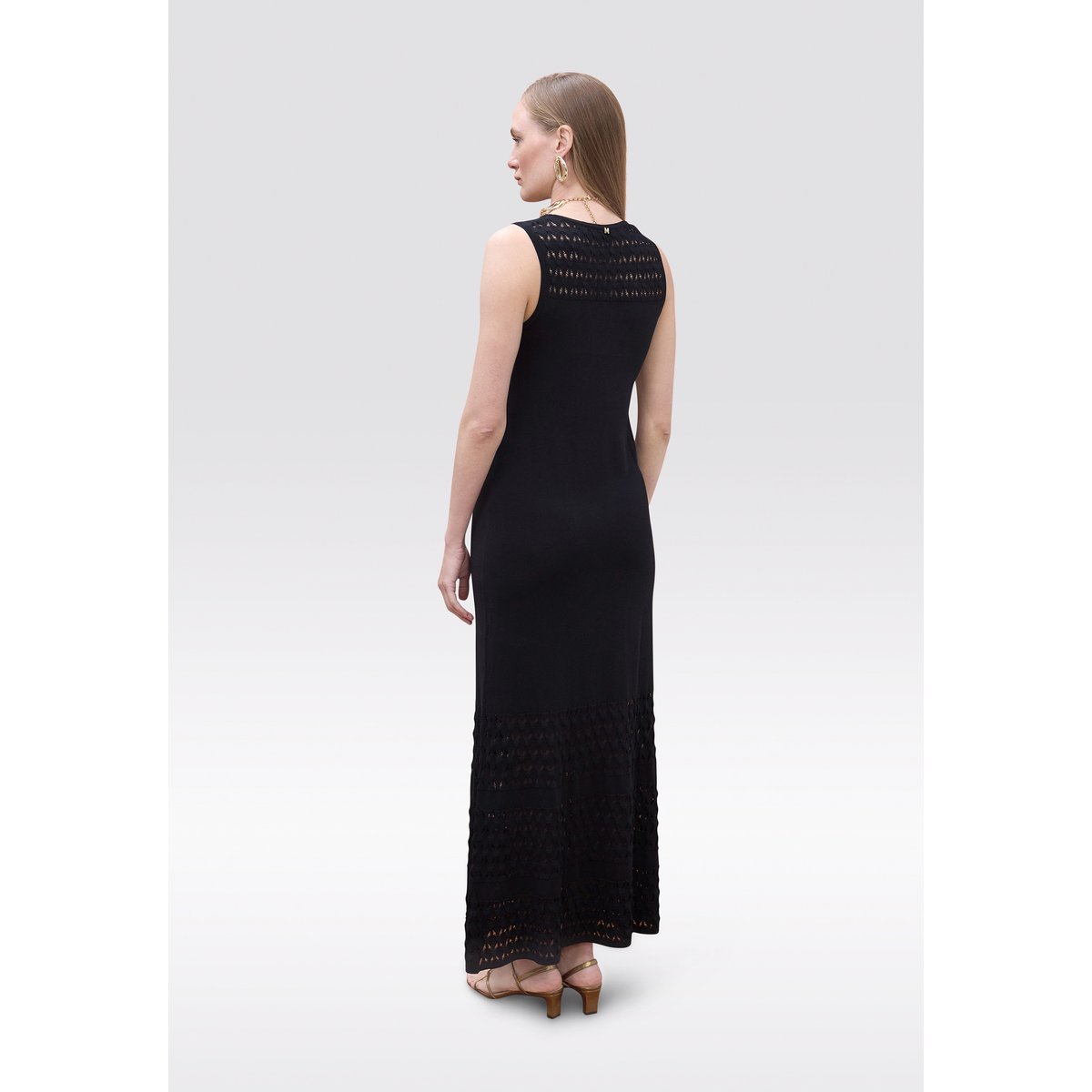 Robe longue à encolure ornée noir, LOLA CASADEMUNT