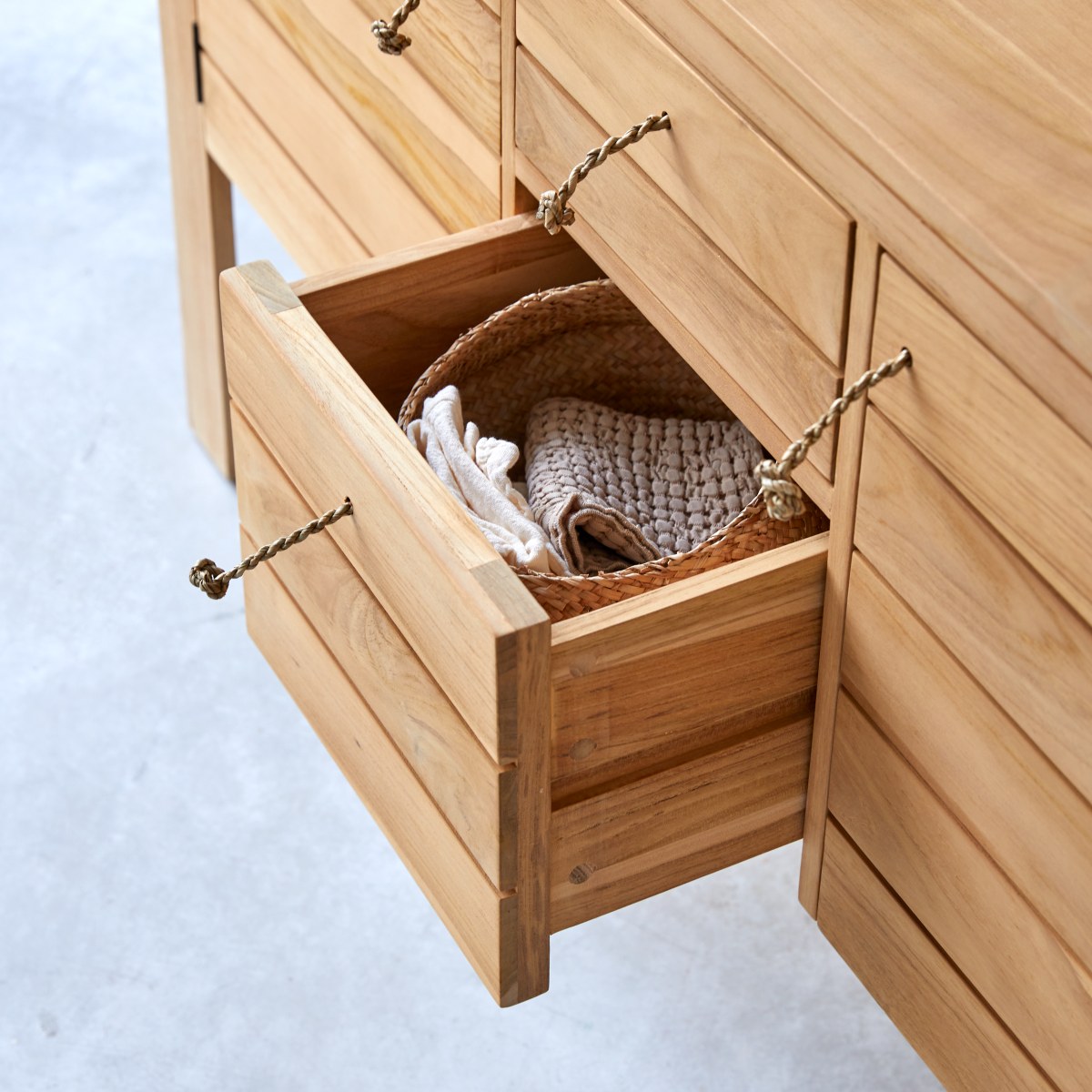 Meuble Salle De Bain en Teck massif, MINIMALYS naturel, TIKAMOON
