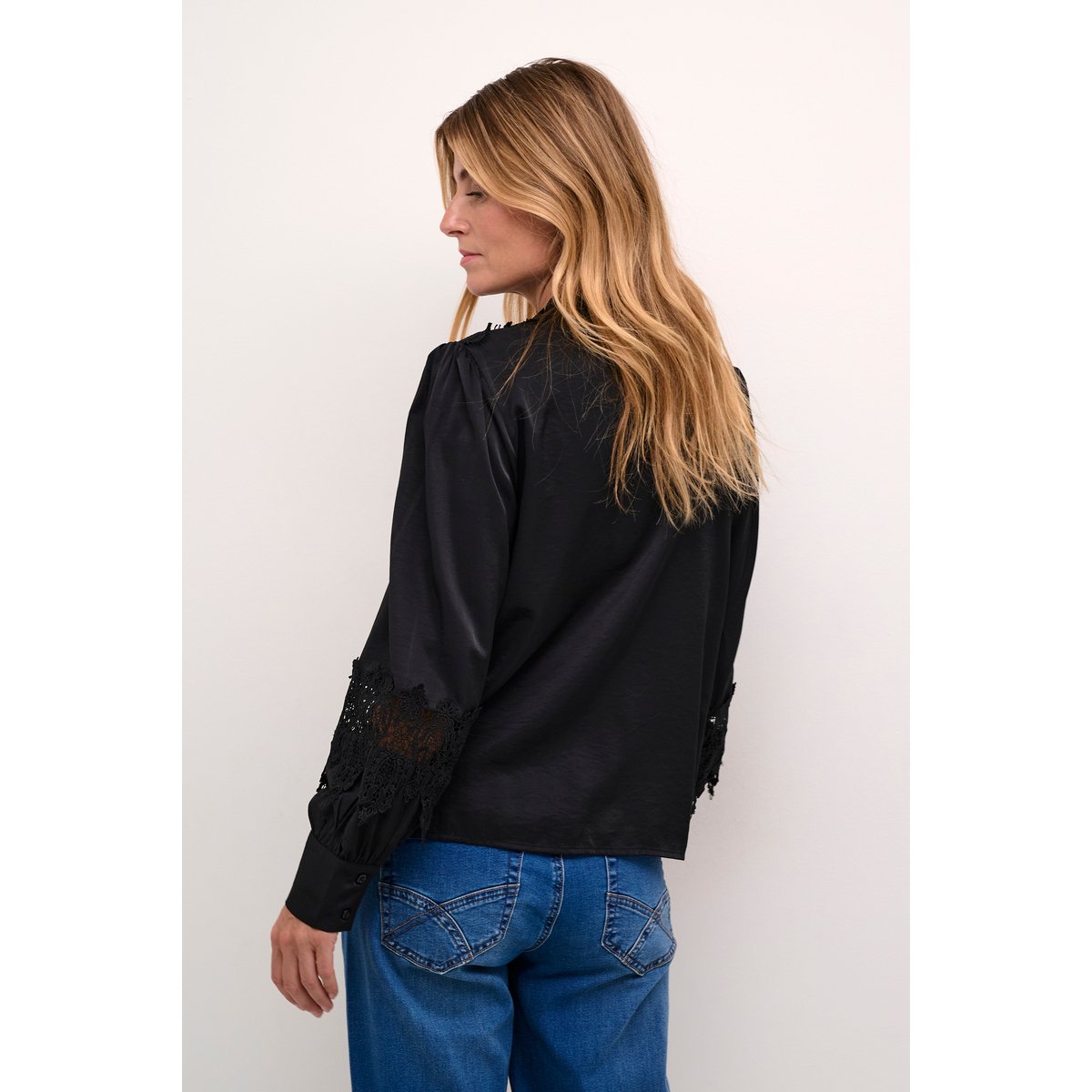 Long sleeved shirt noir pitch black, CREAM