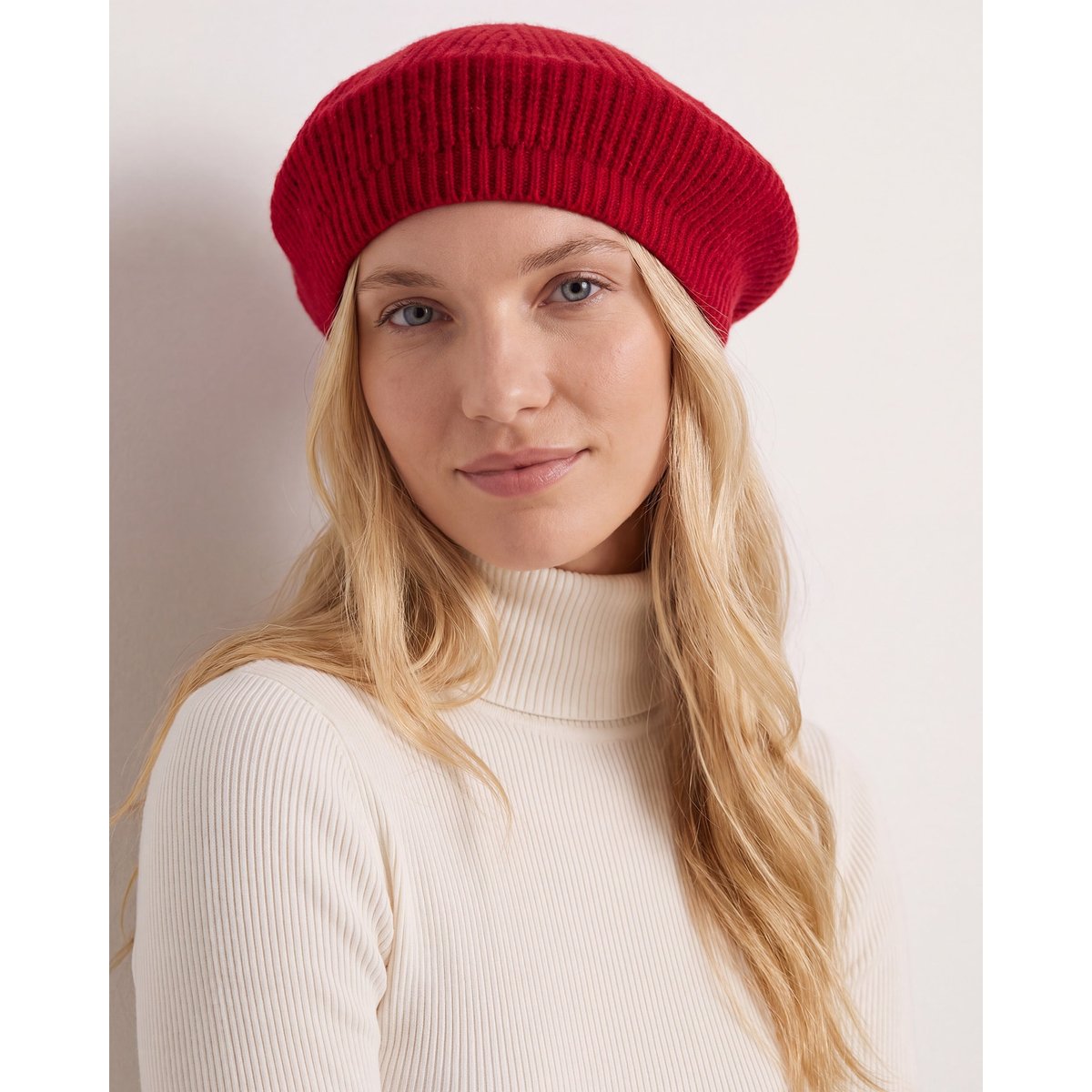 Béret ultra doux, en viscose, extensible et resistant rouge, ISOTONER