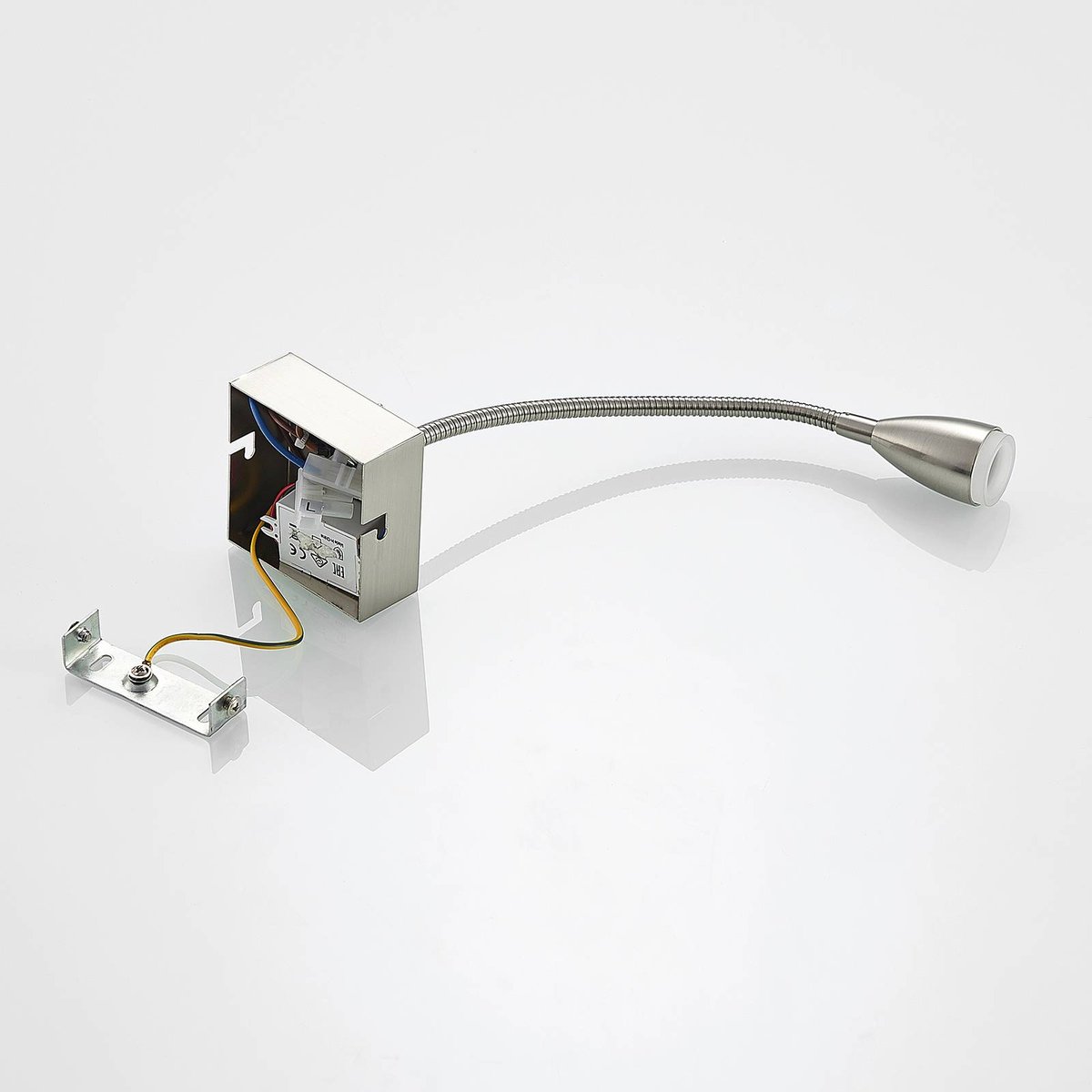 Applique en métal moderneLED, Jolka nickel satiné, LINDBY