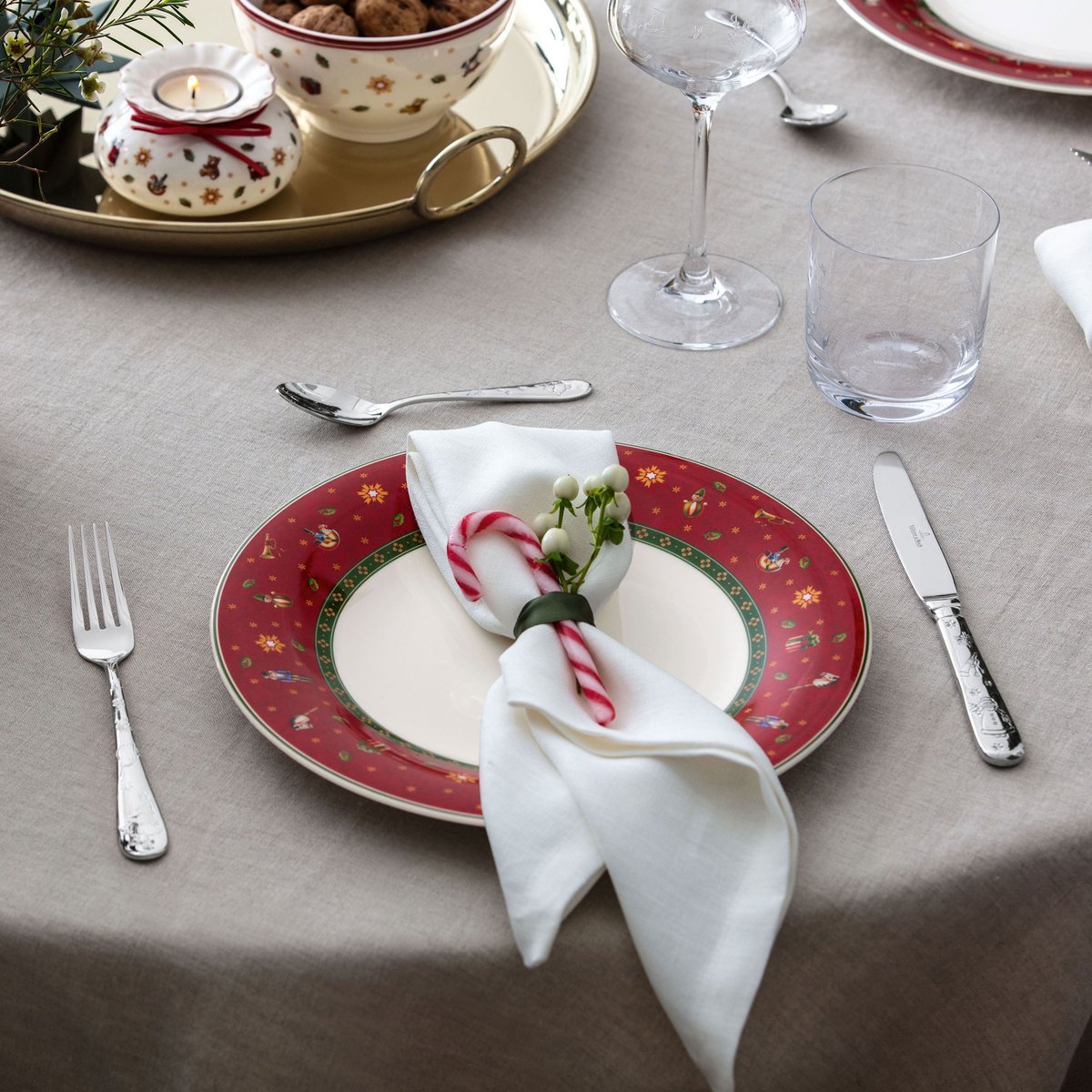 Assiette Plate TOY'S DELIGHT rouge, VILLEROY & BOCH